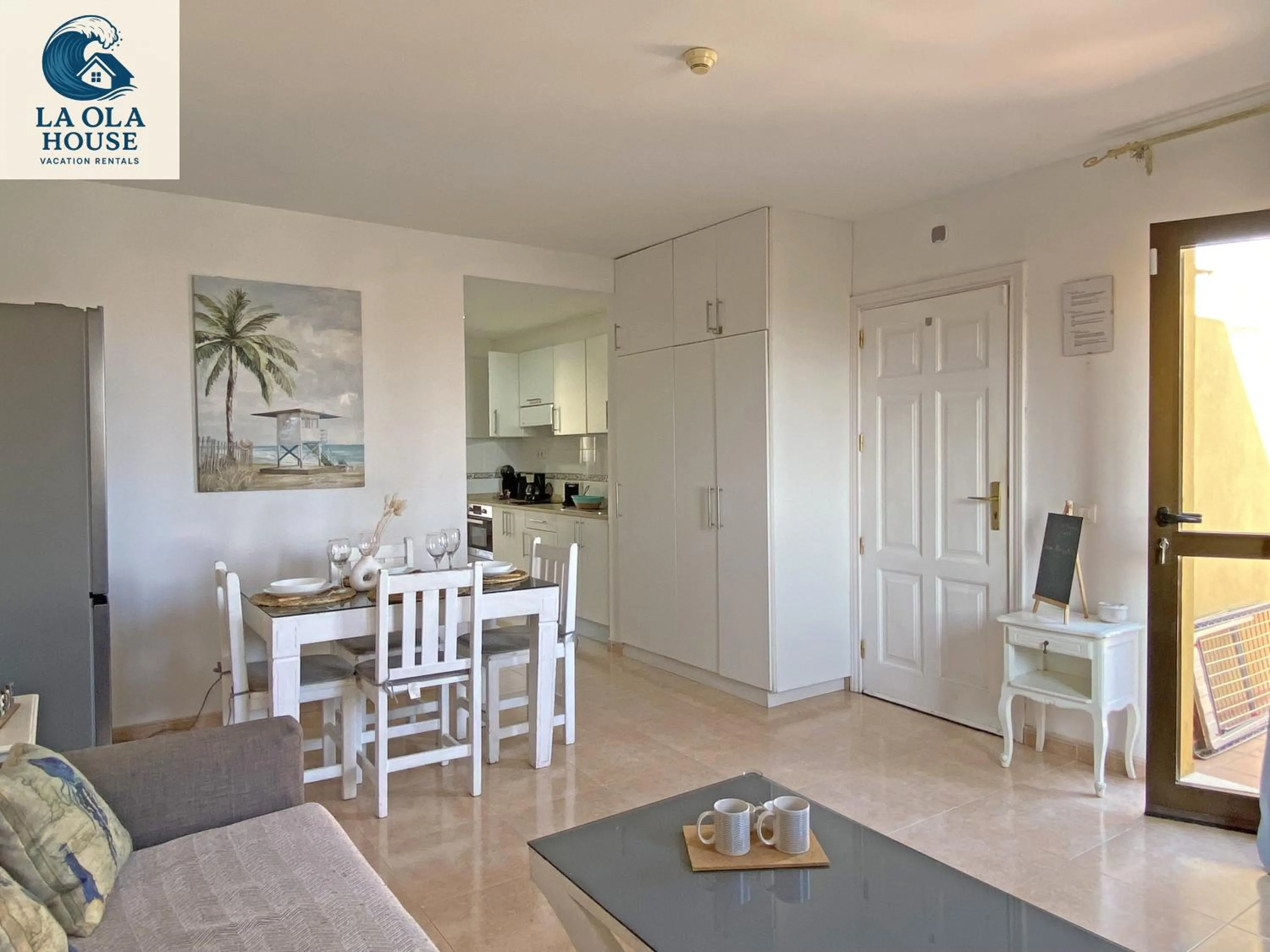 Living room in La Ola House Precioso apartamento con piscina