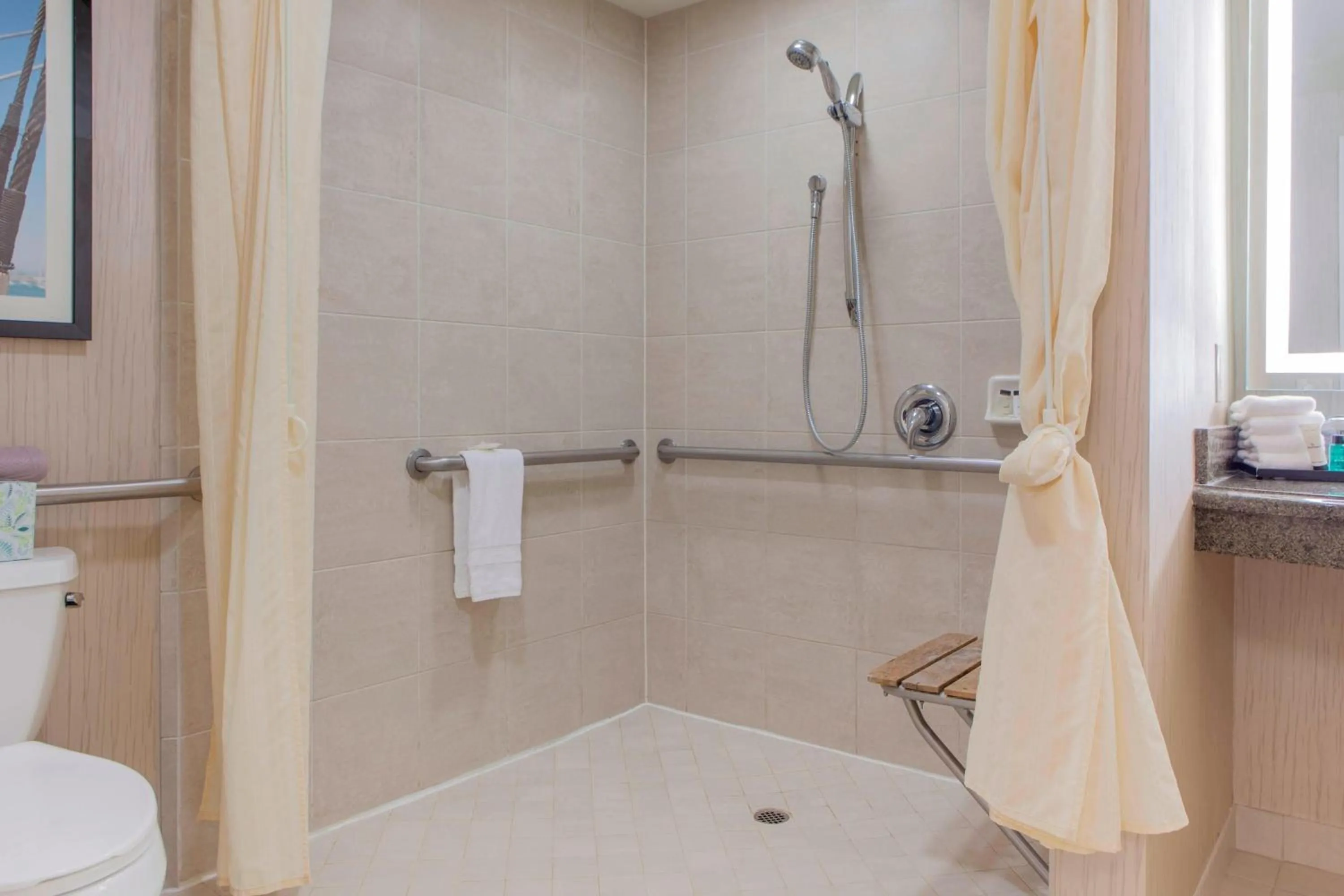 Bathroom in Sheraton Sonoma Wine Country Petaluma