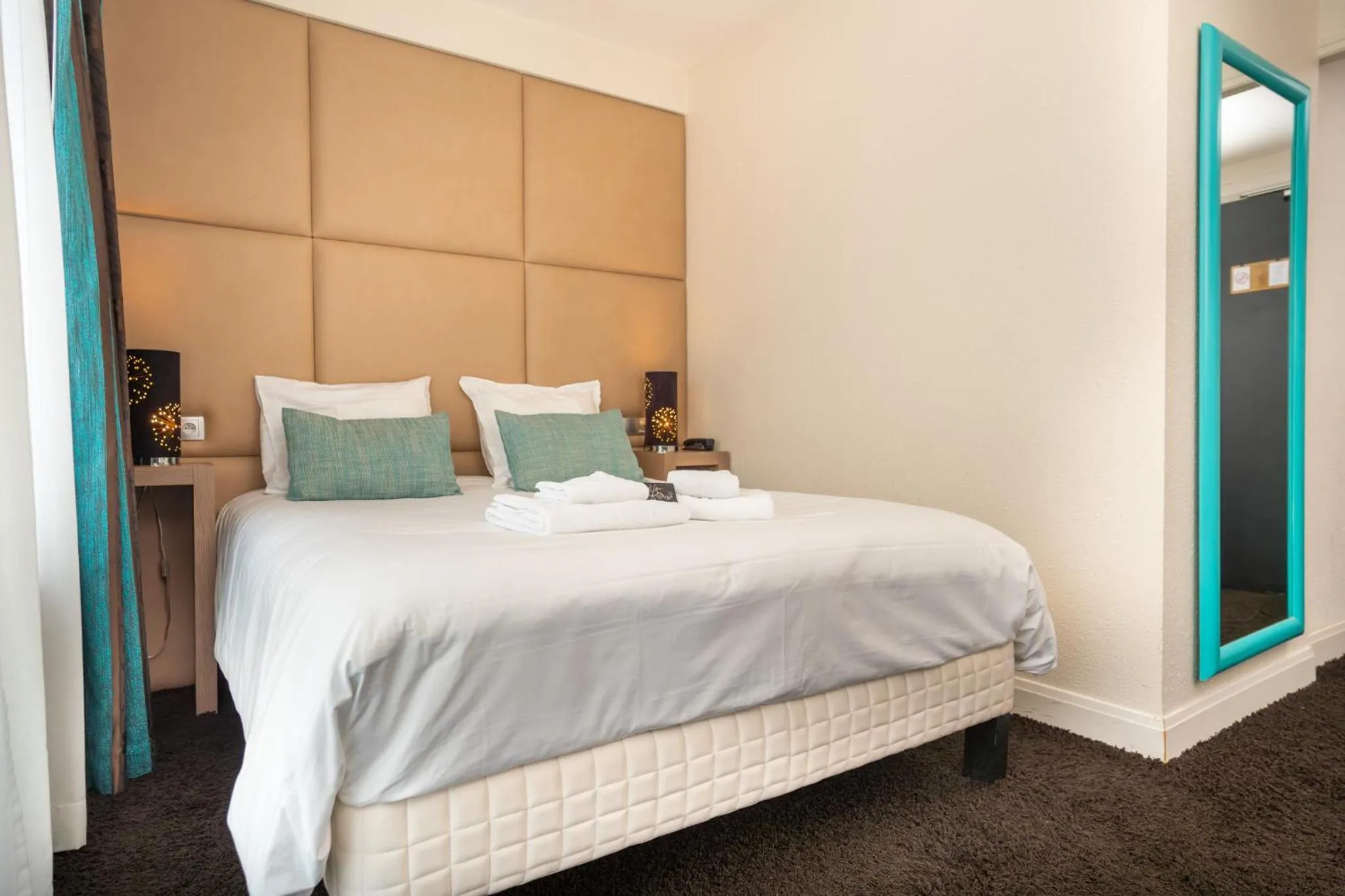 Bed in Hôtel La Réserve