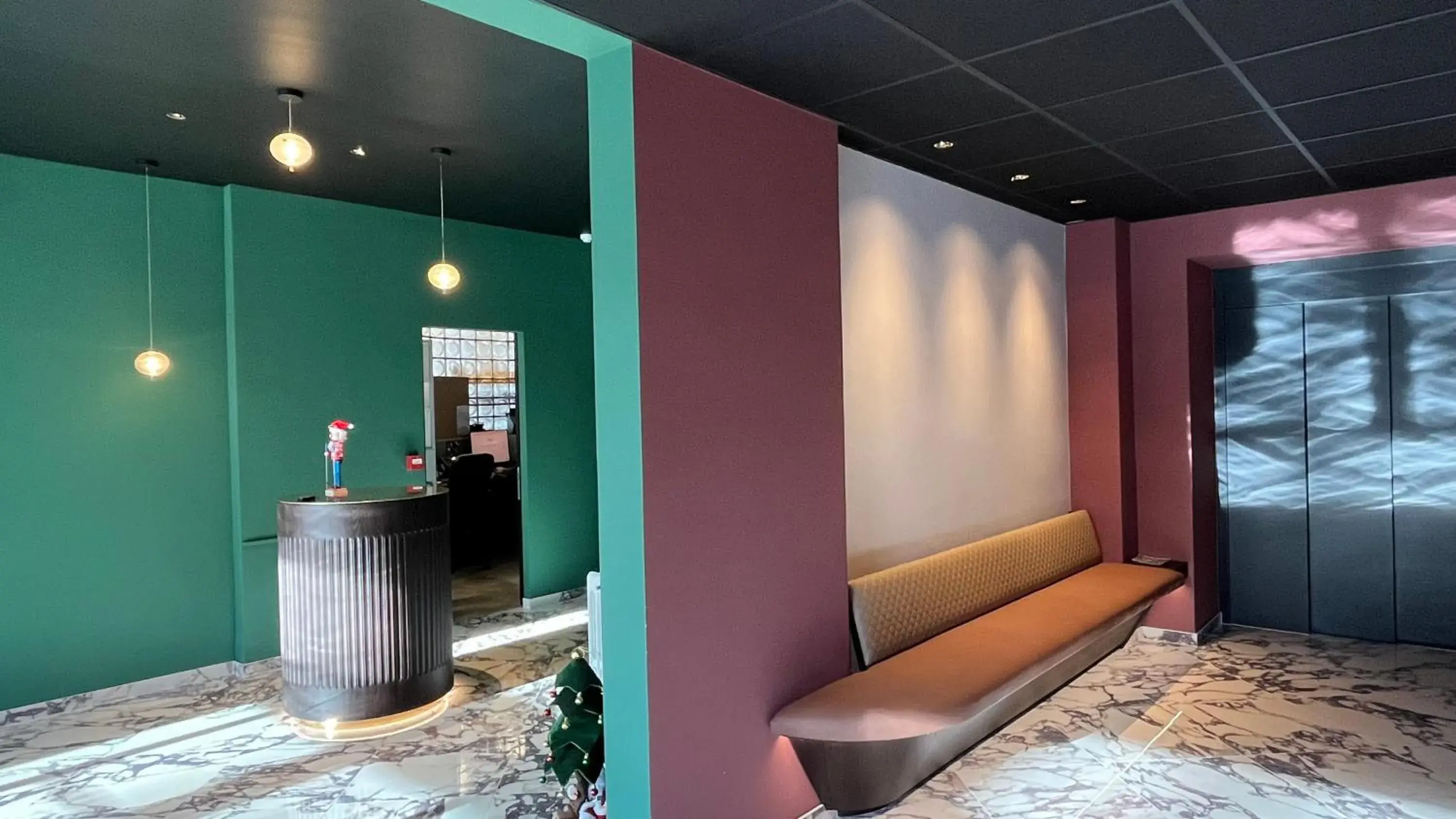 Property building in Hôtel La Réserve Property building in Hôtel La Réserve