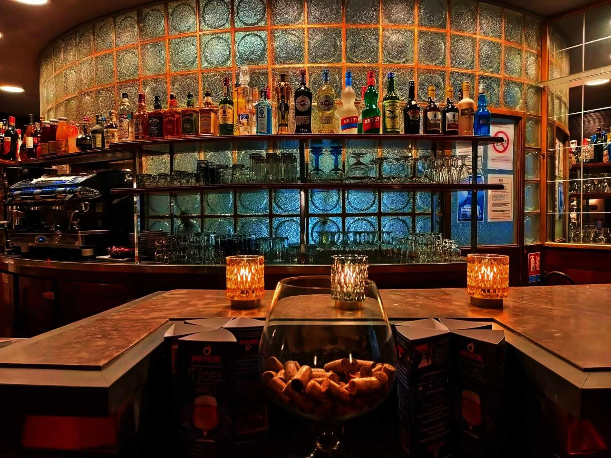 Lounge or bar in Hôtel La Réserve