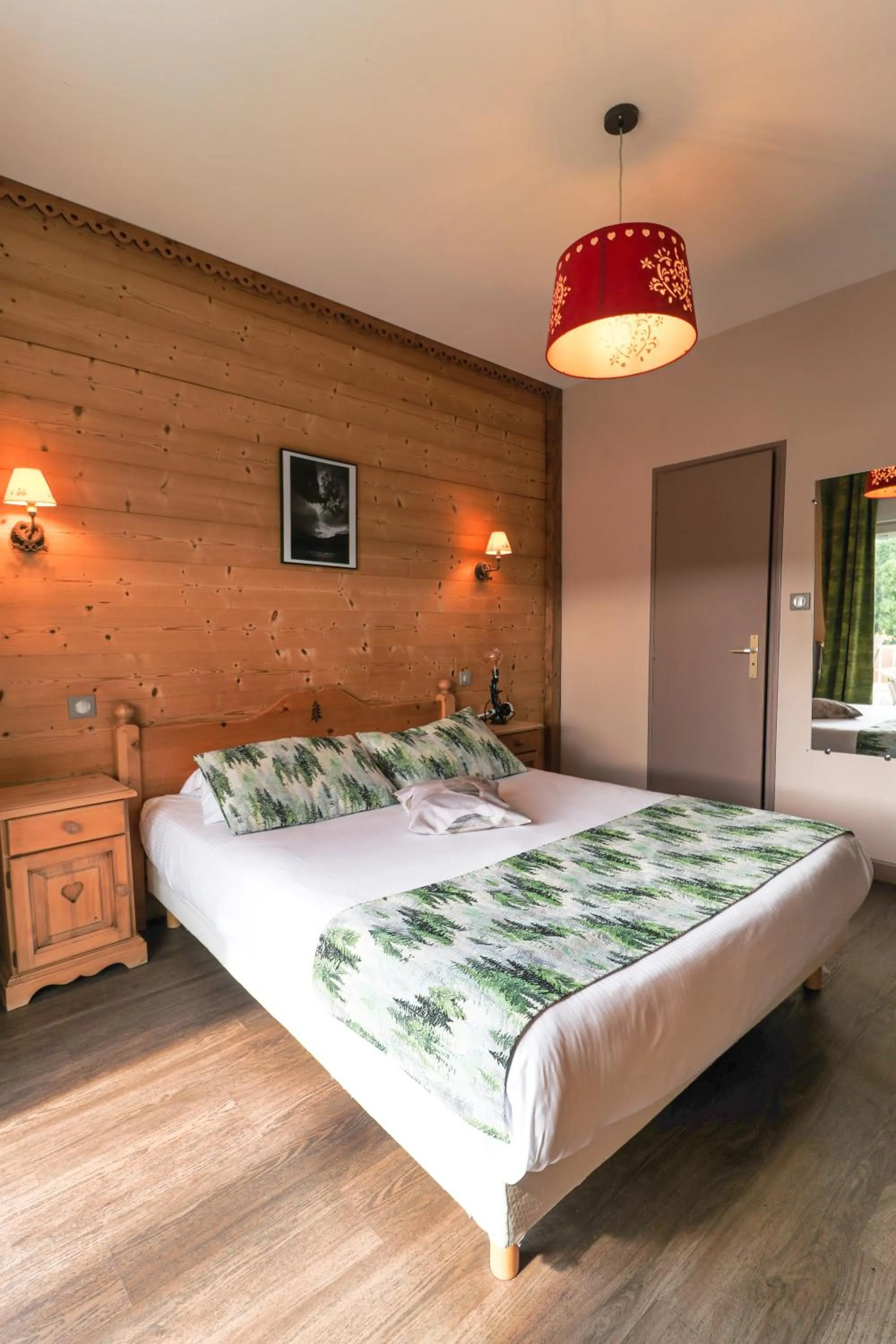 Bed in Hôtel La Réserve