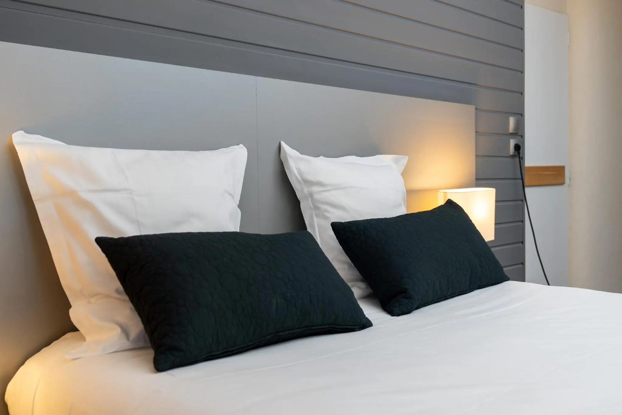 Bed in Hôtel La Réserve