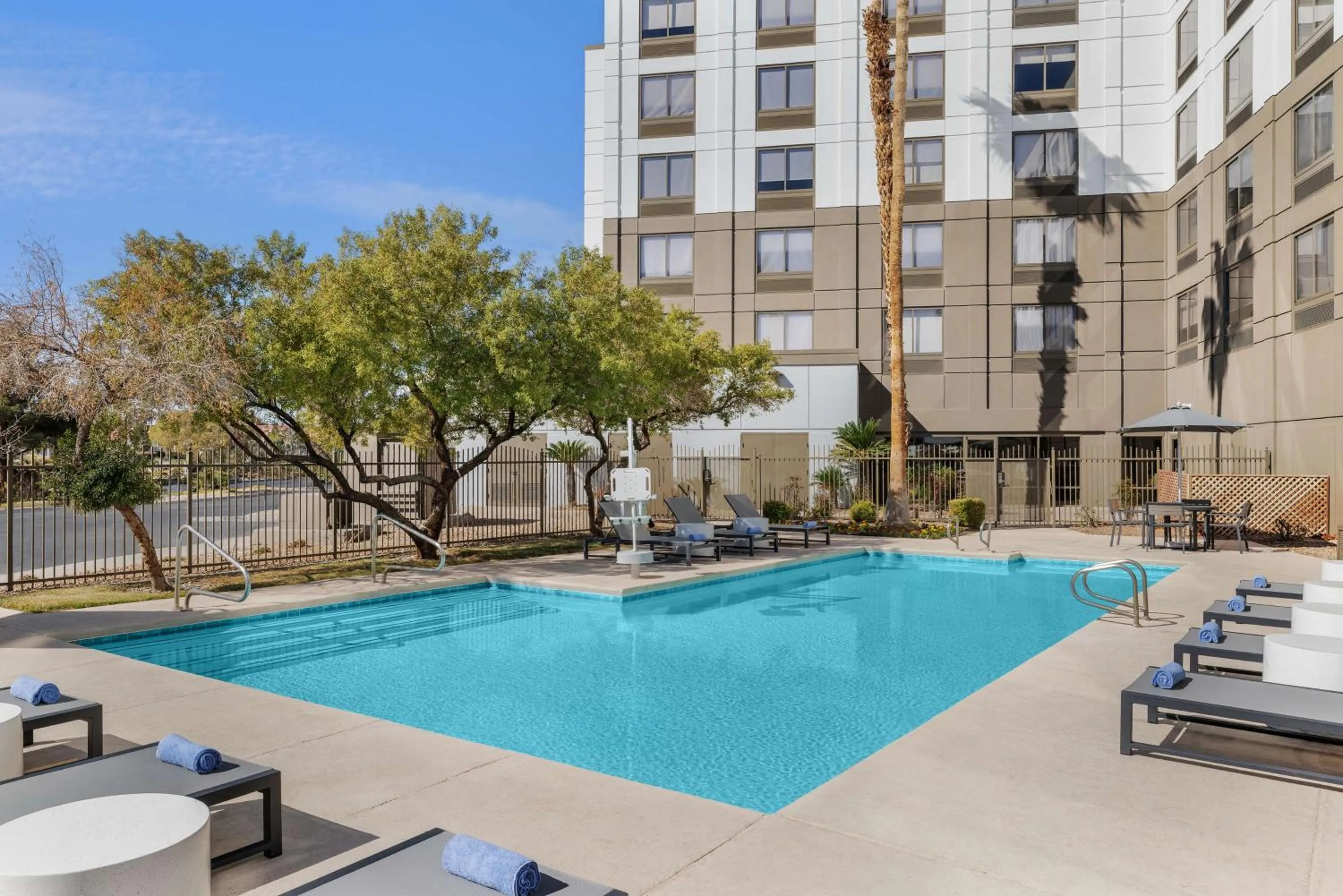 Pool view in DoubleTree by Hilton Las Vegas Airport