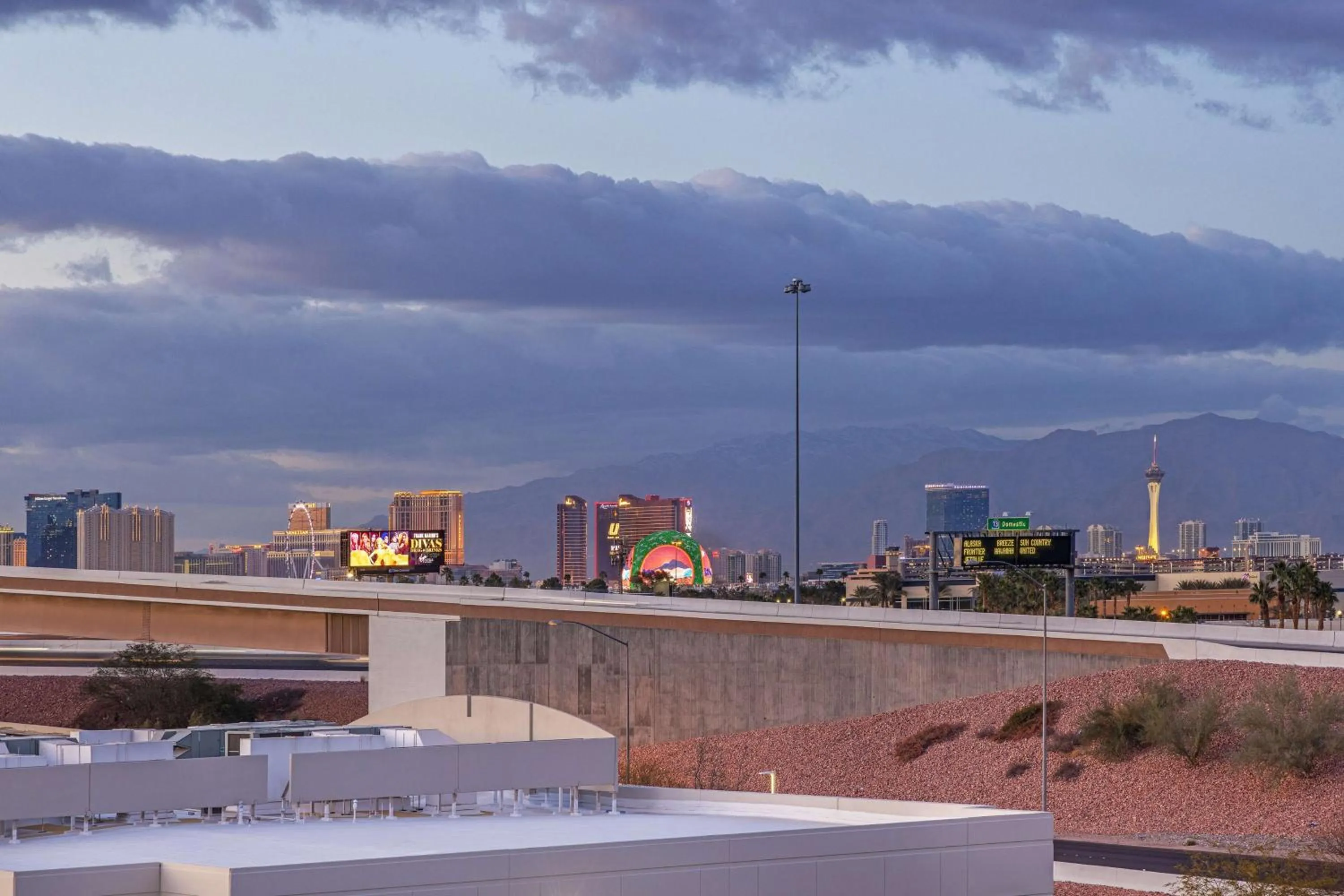 City view in DoubleTree by Hilton Las Vegas Airport
