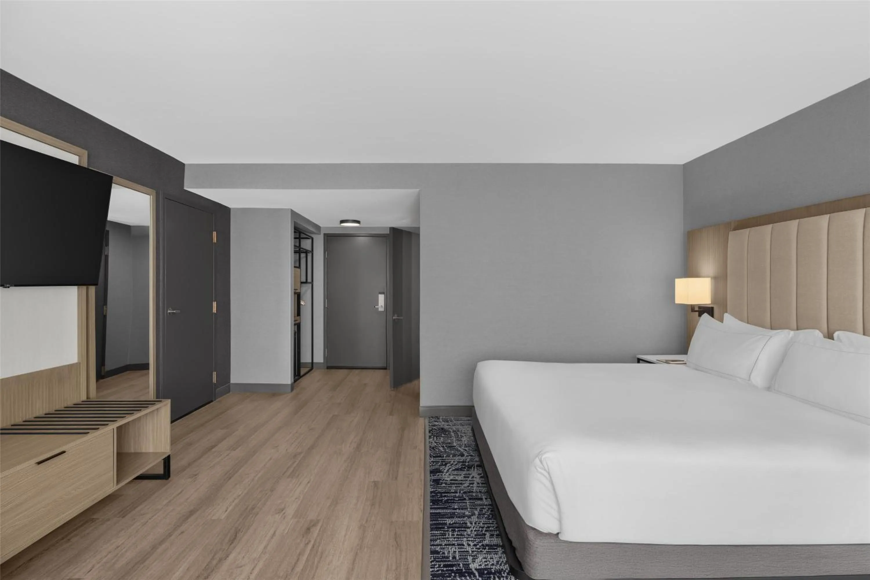 Bedroom, Bed in DoubleTree by Hilton Las Vegas Airport