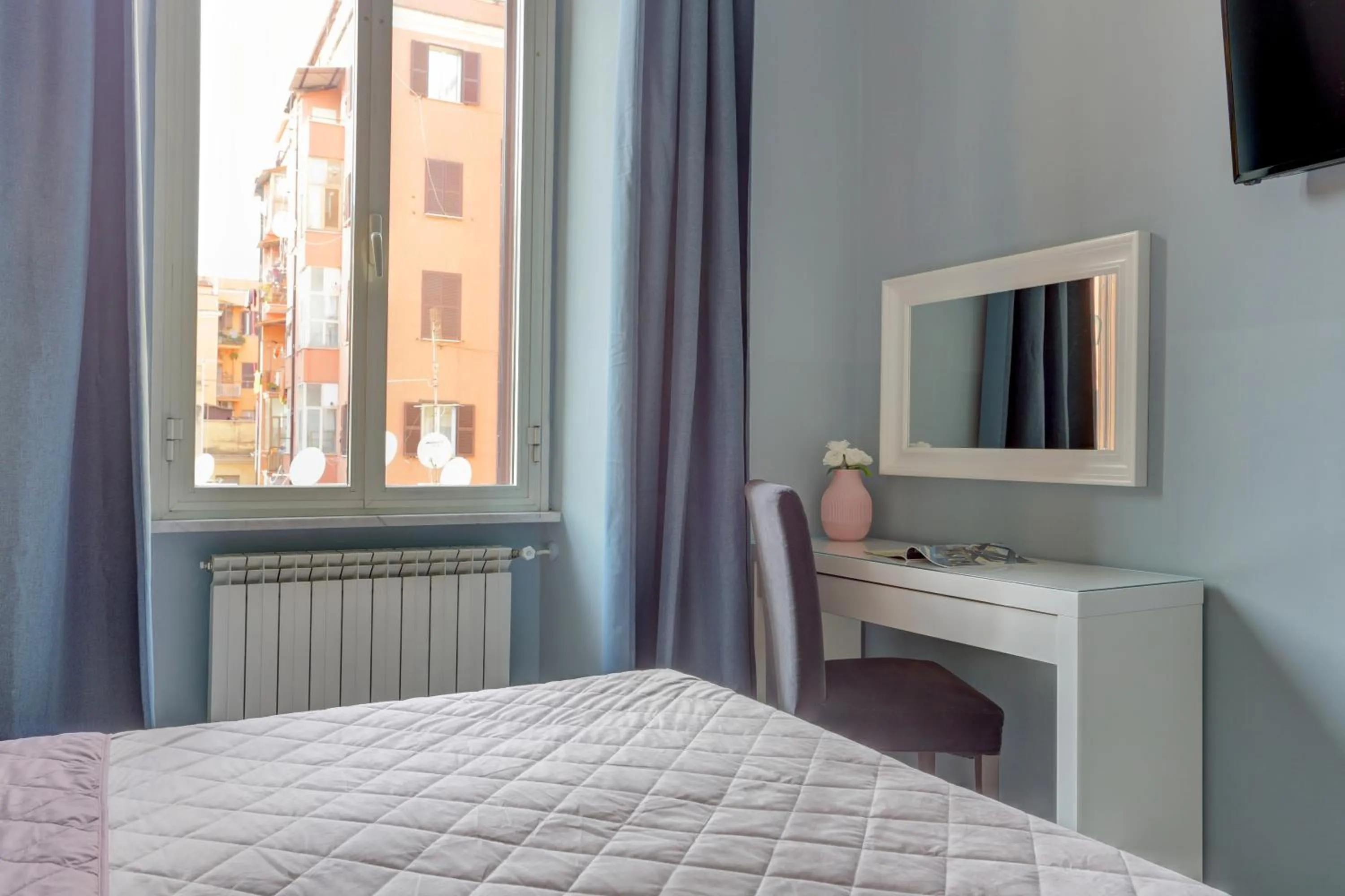 Bed in Claudia House Roma Termini