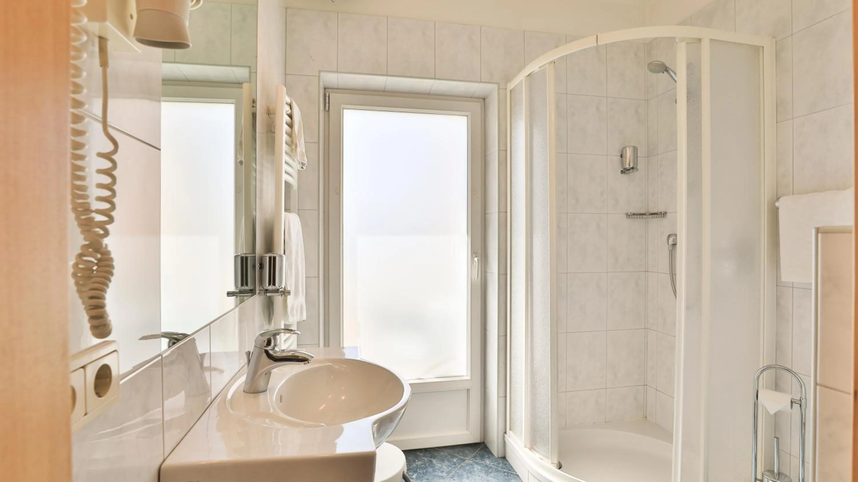 Shower in Hotel Sparerhof