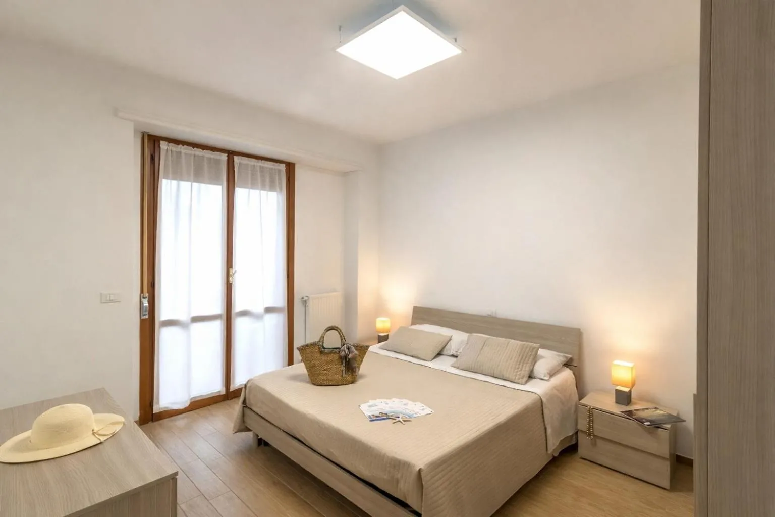 Bedroom, Bed in Zaffiro Luxury Silvi Vacanza