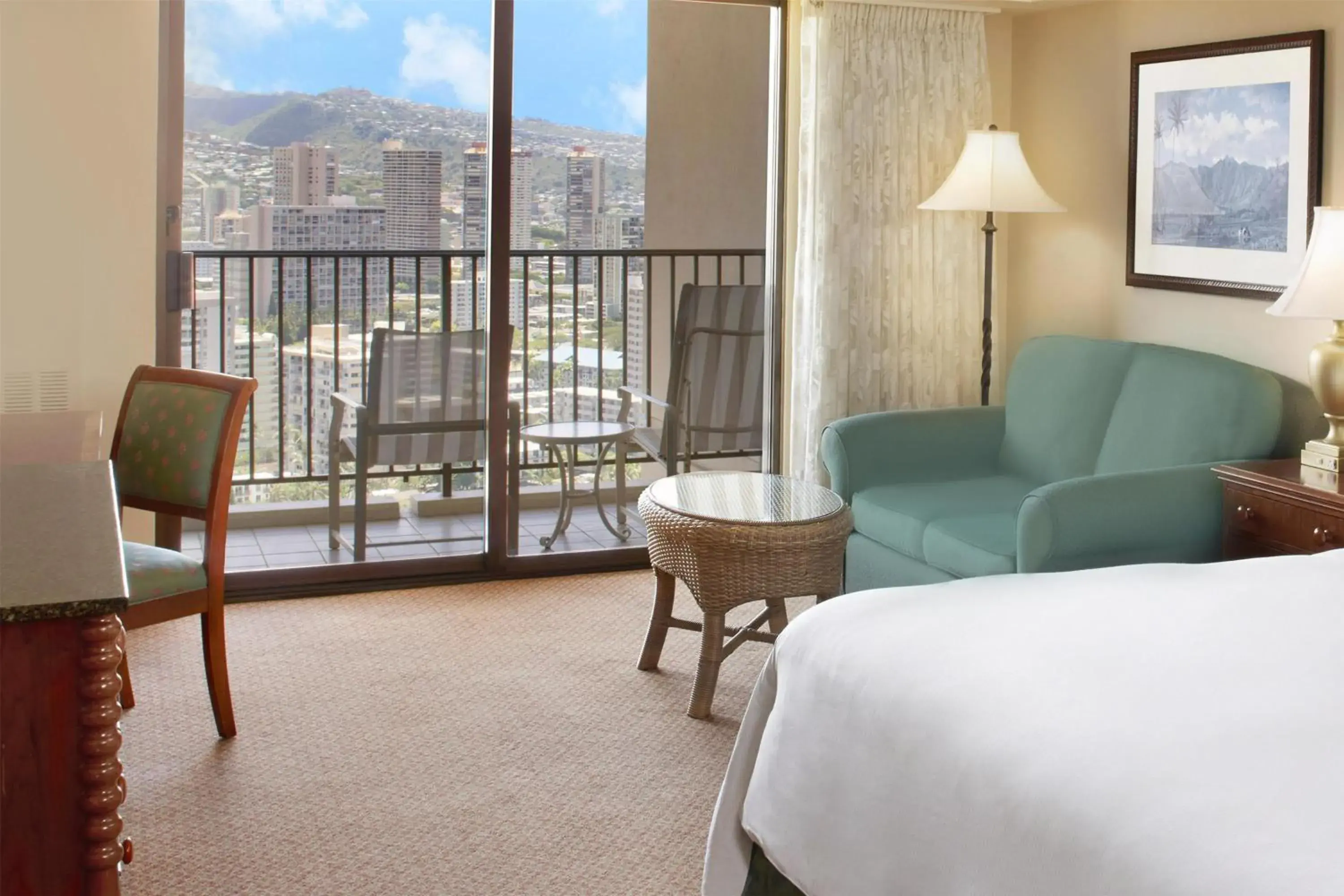 King Room with Resort View in Hilton Hawaiian Village Waikiki Beach Resort King Room with Resort View in Hilton Hawaiian Village Waikiki Beach Resort