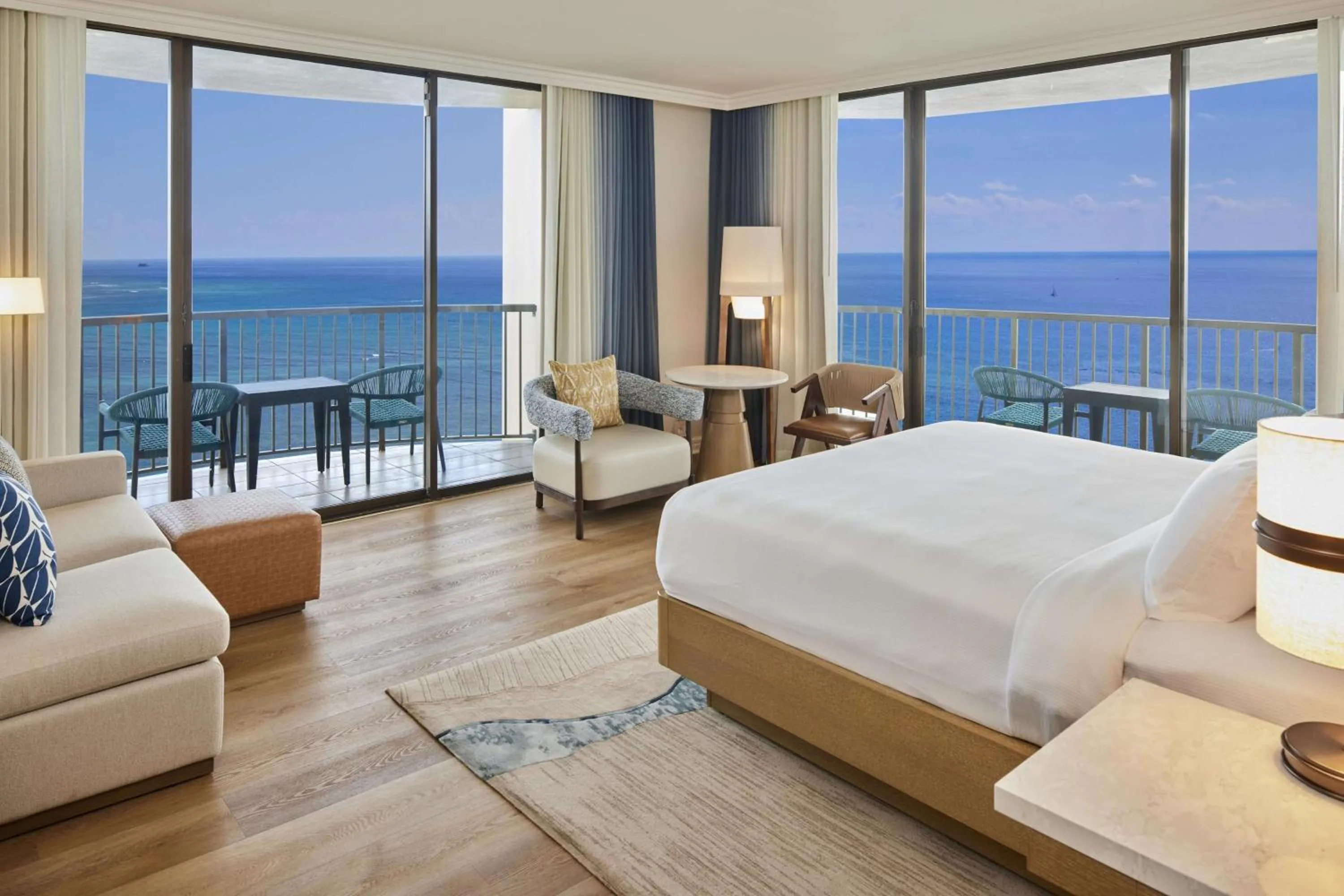 Bed in Hilton Hawaiian Village Waikiki Beach Resort