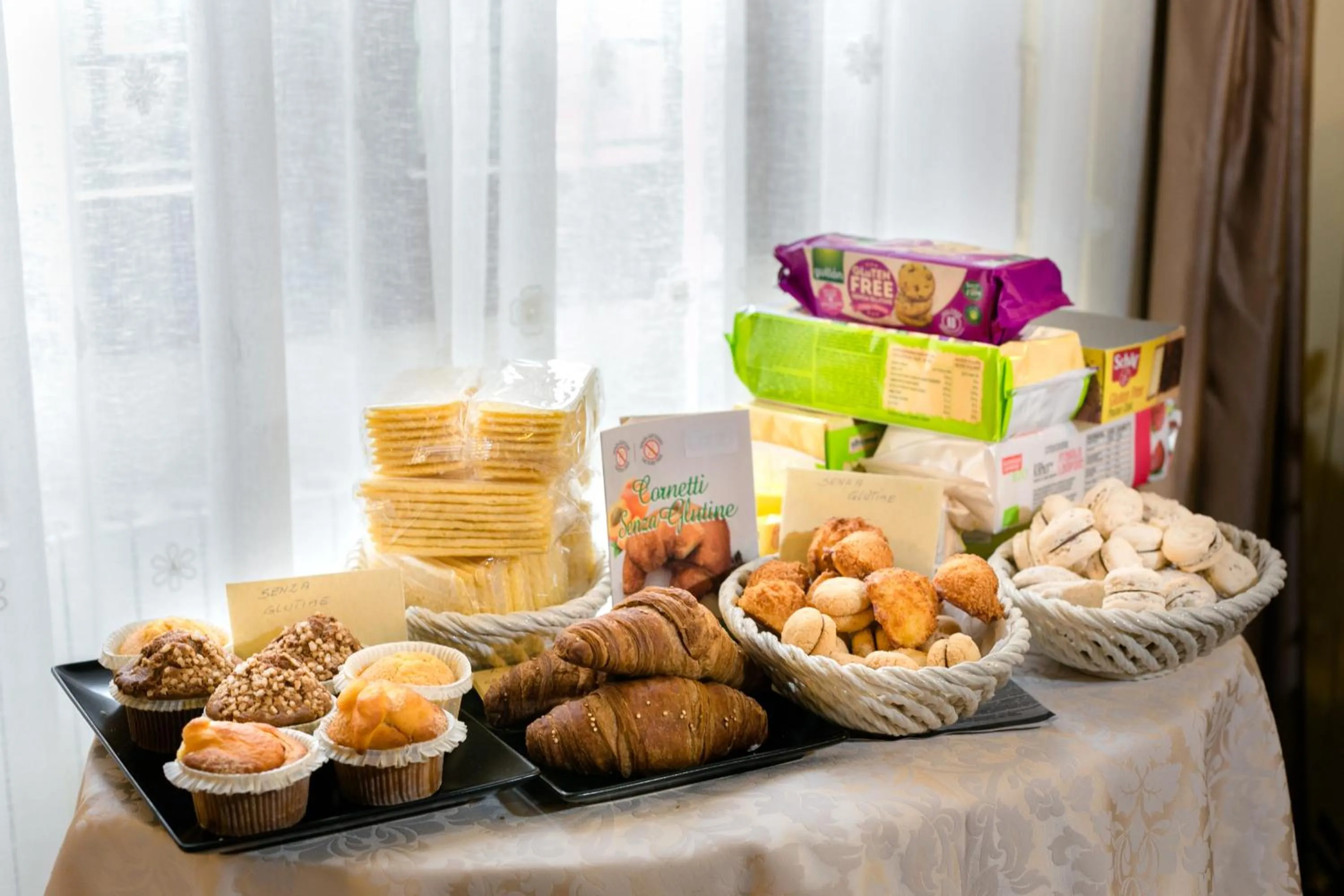 Continental breakfast in Hotel Pace