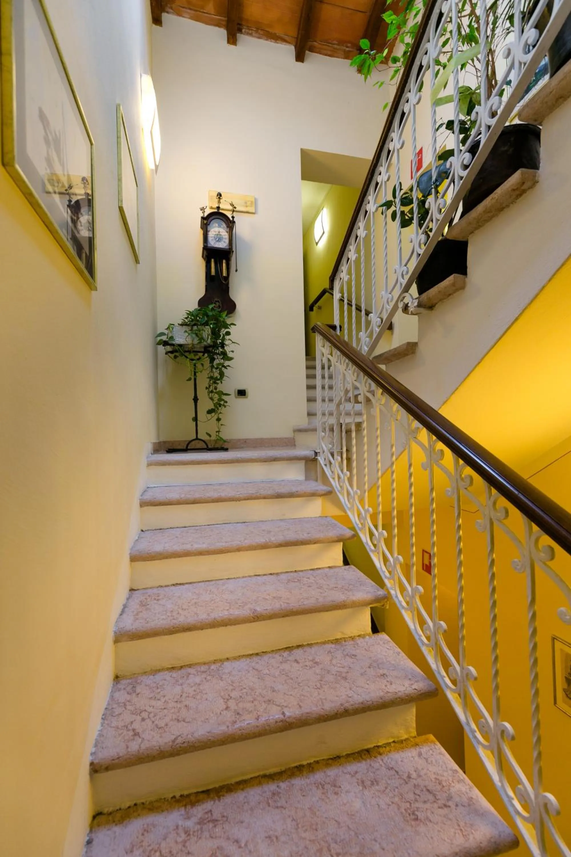 Facade/entrance in Hotel Pace