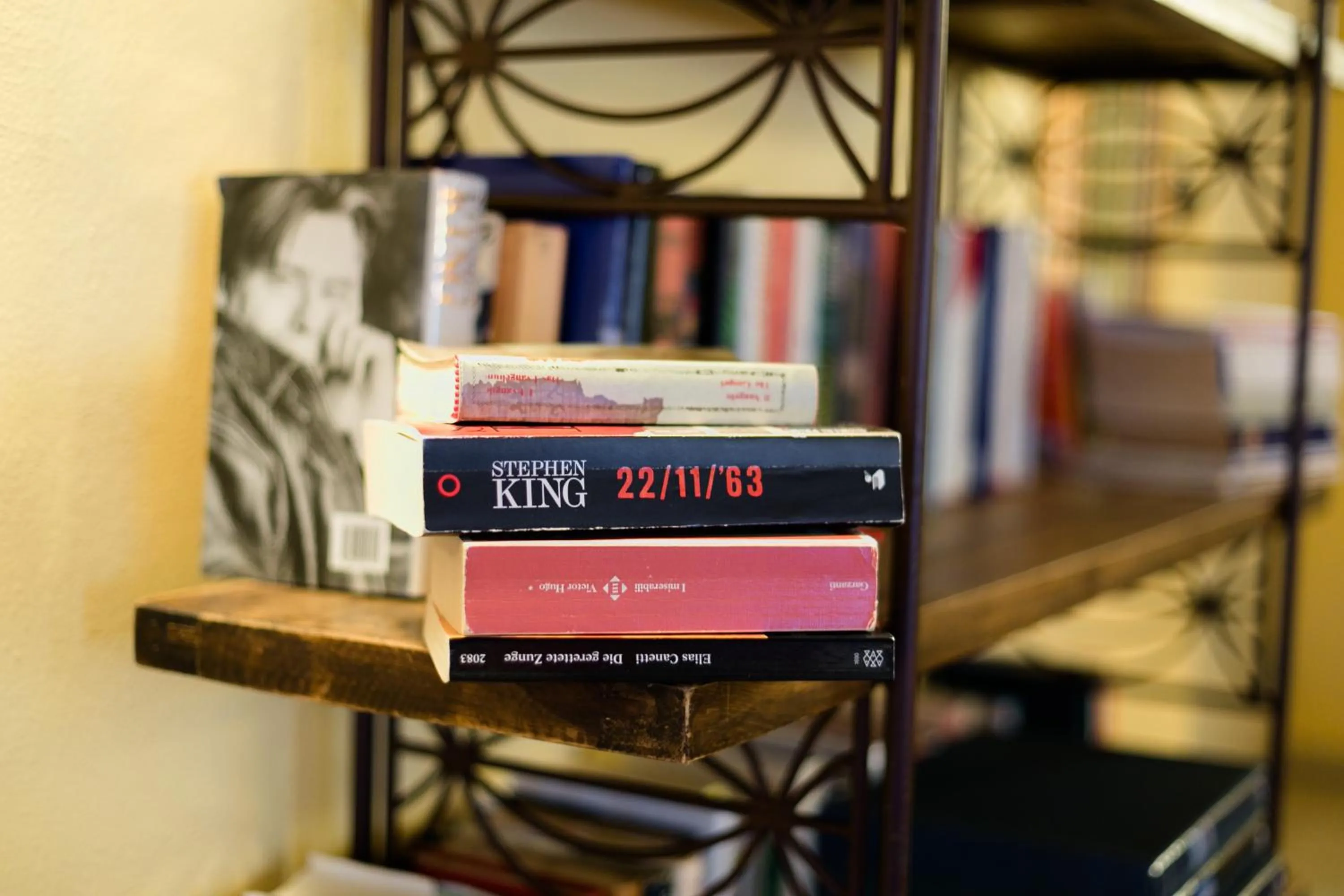 Logo/Certificate/Sign in Hotel Pace