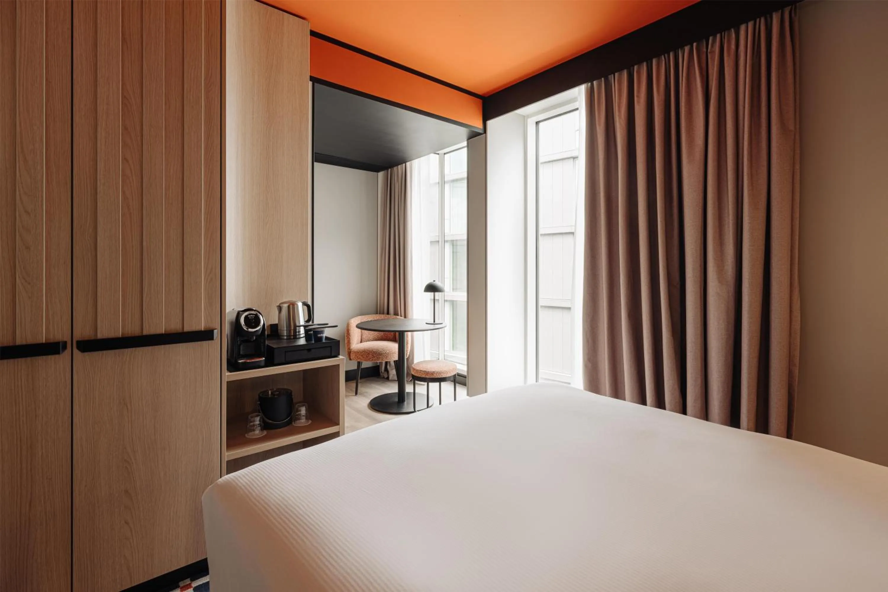 Bed in DoubleTree by Hilton Amsterdam Centraal Station