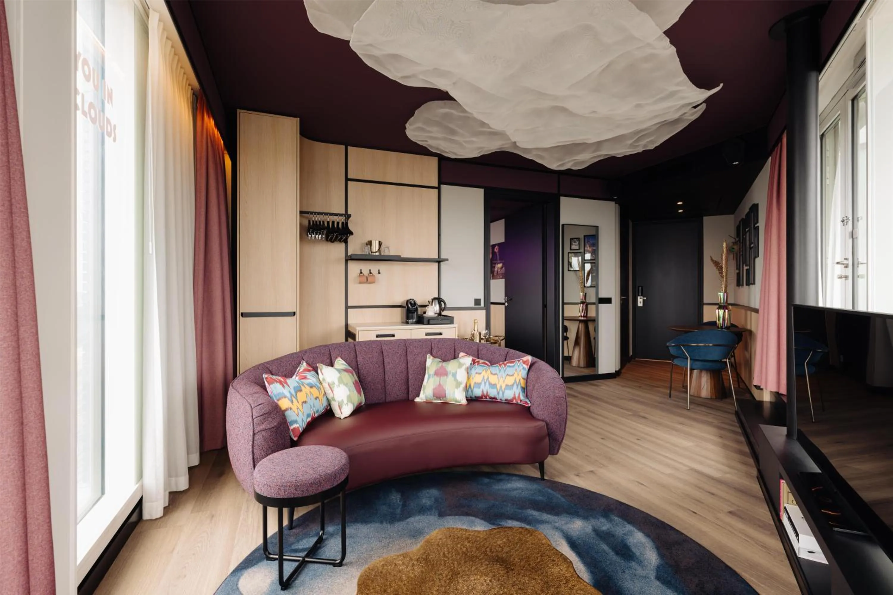 Living room in DoubleTree by Hilton Amsterdam Centraal Station