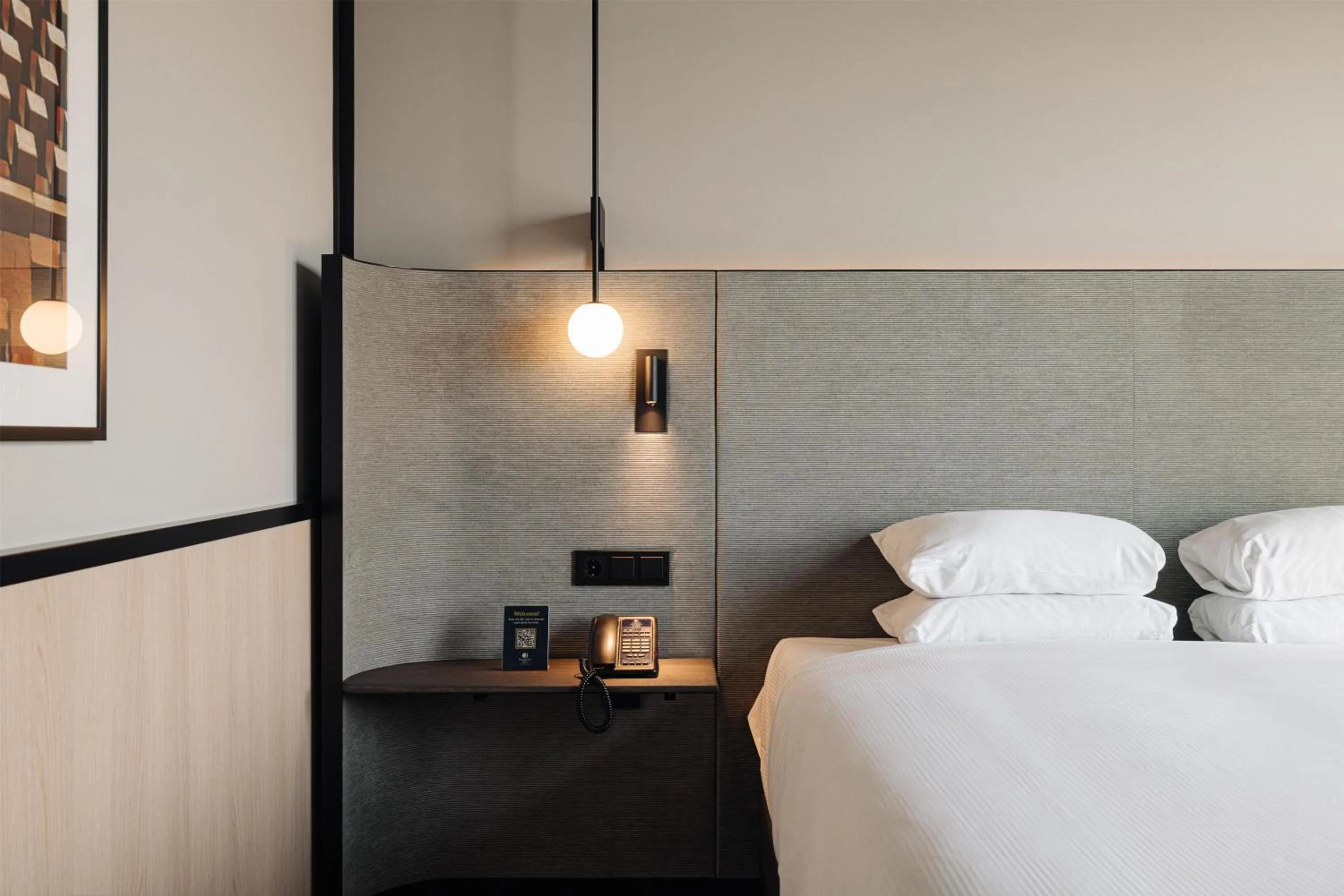 Bed in DoubleTree by Hilton Amsterdam Centraal Station