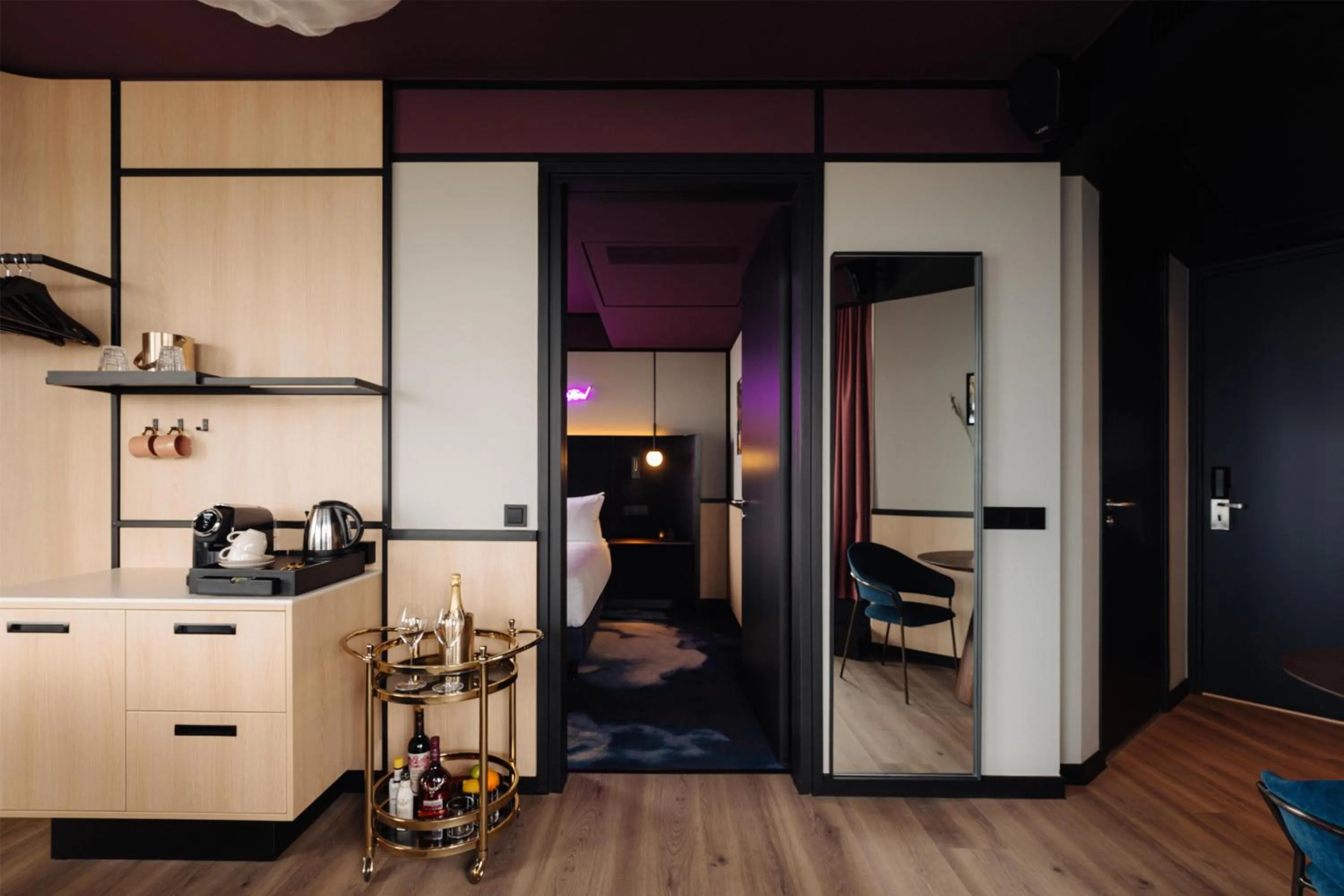 Photo of the whole room in DoubleTree by Hilton Amsterdam Centraal Station
