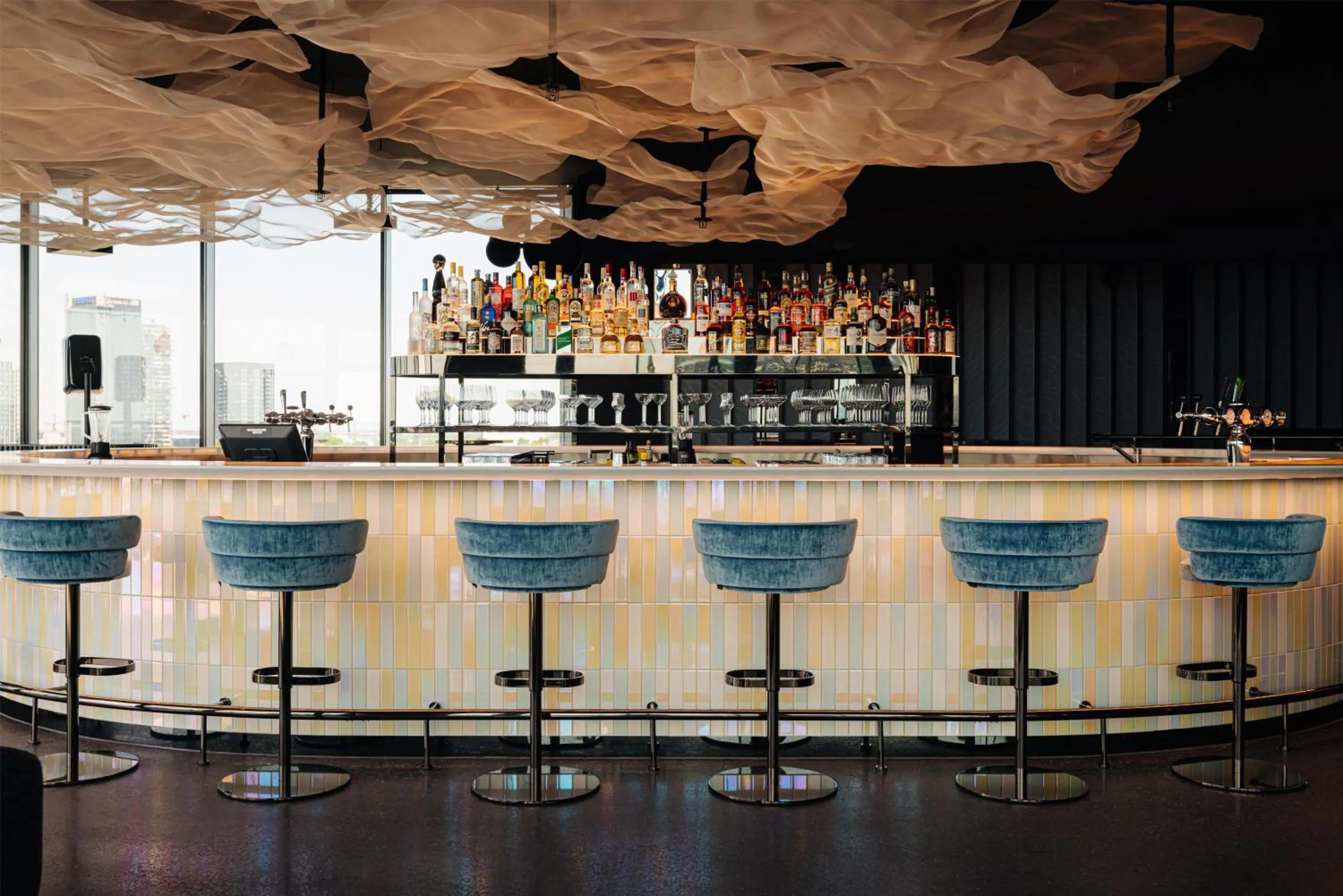 Restaurant/places to eat in DoubleTree by Hilton Amsterdam Centraal Station