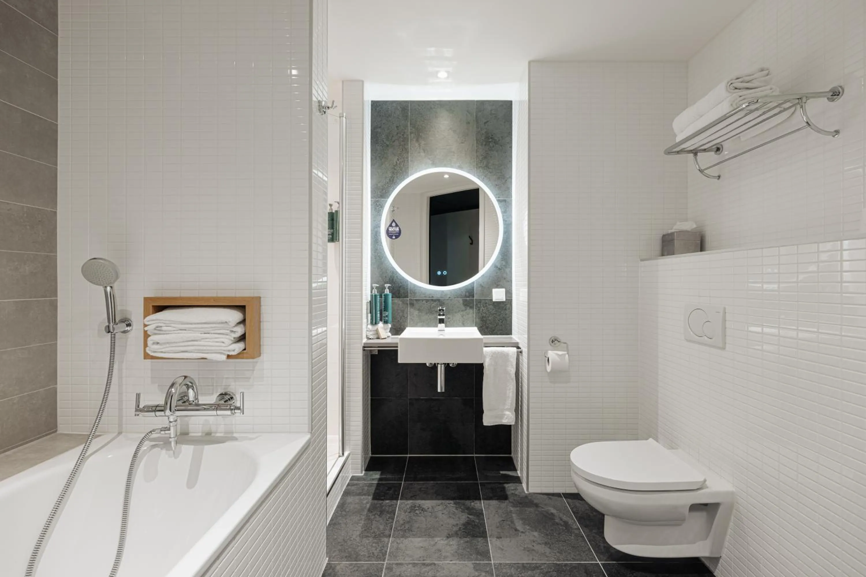 Bathroom in DoubleTree by Hilton Amsterdam Centraal Station