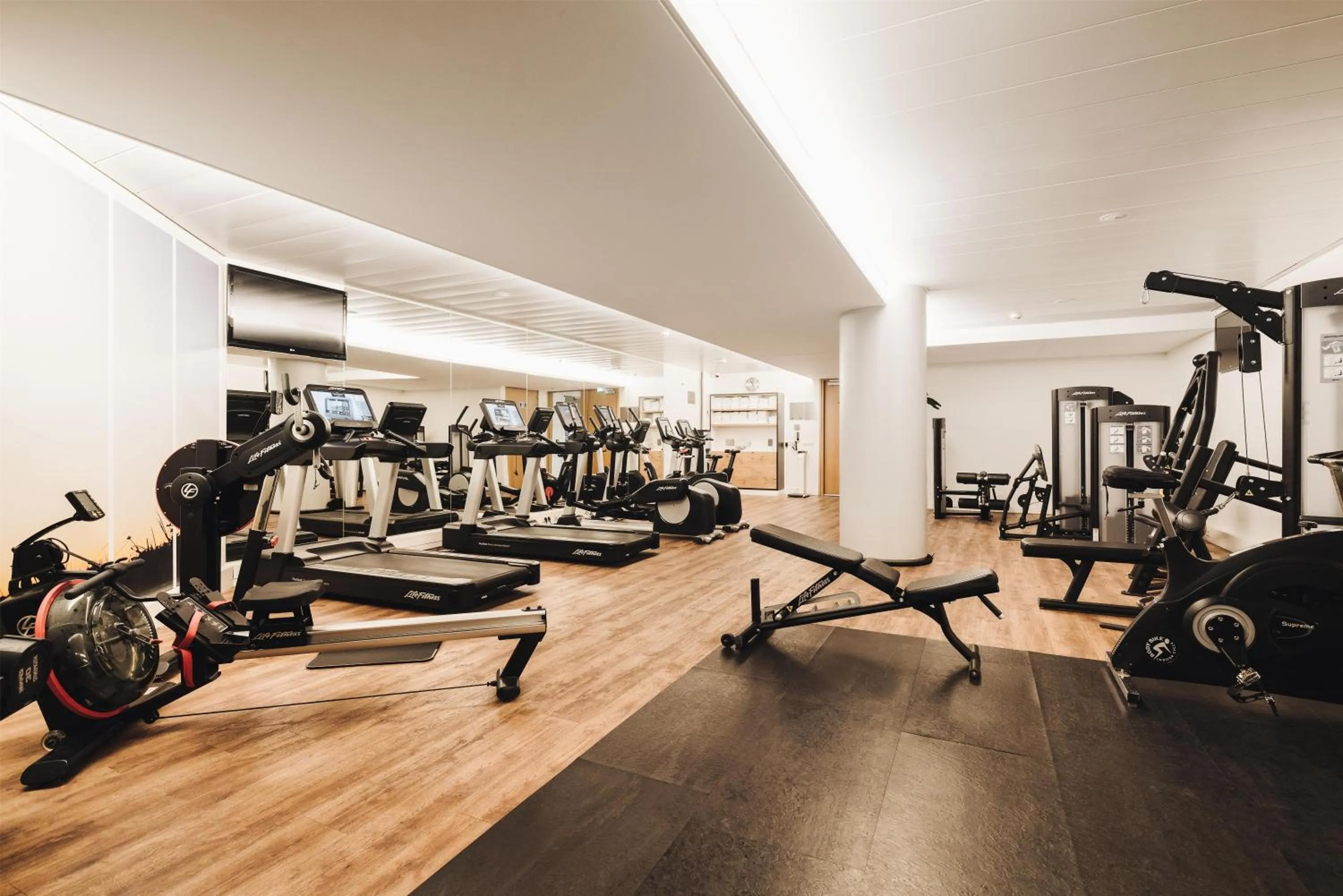 Fitness centre/facilities in DoubleTree by Hilton Amsterdam Centraal Station