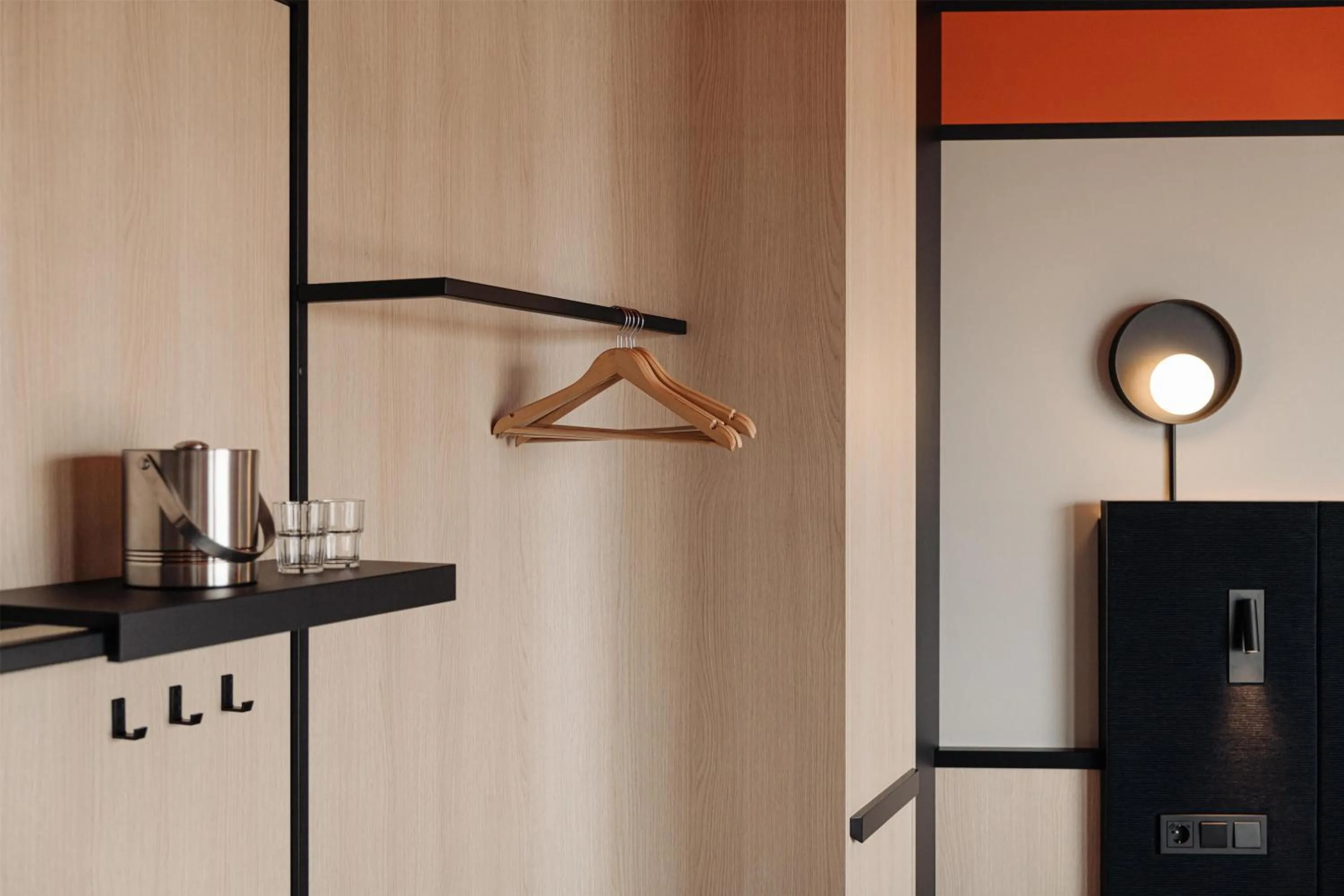 Living room in DoubleTree by Hilton Amsterdam Centraal Station