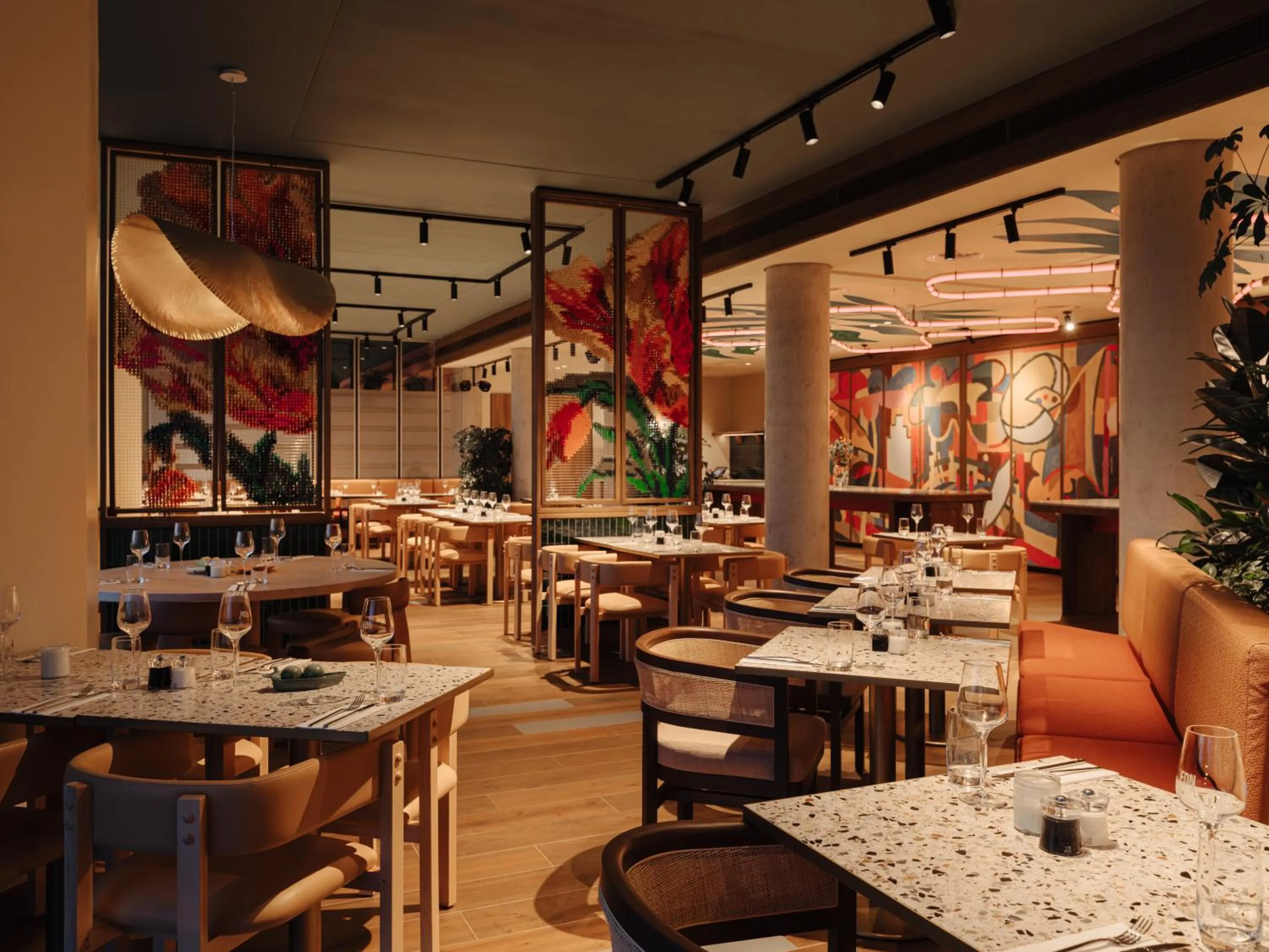 Restaurant/places to eat in DoubleTree by Hilton Amsterdam Centraal Station