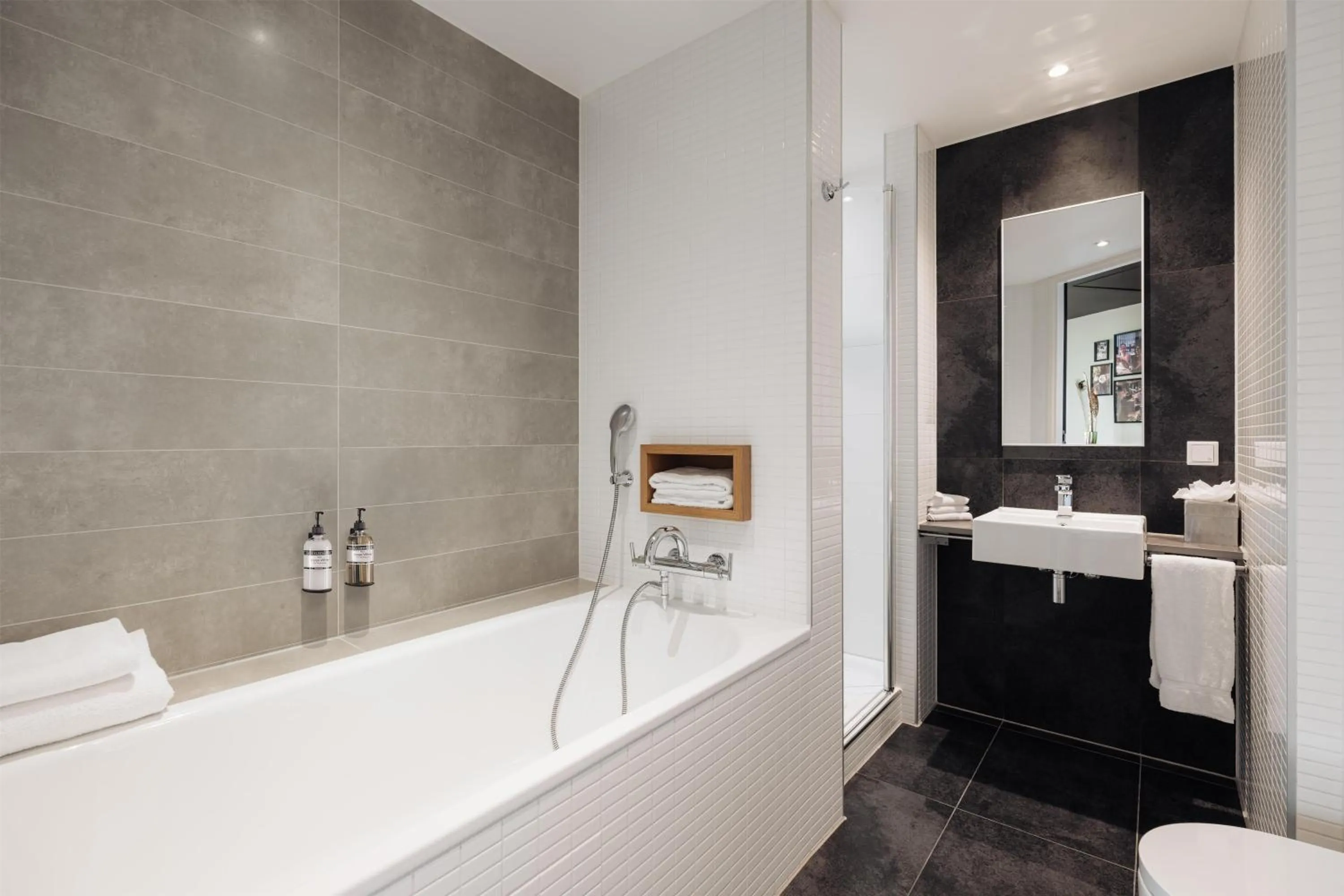 Bathroom in DoubleTree by Hilton Amsterdam Centraal Station