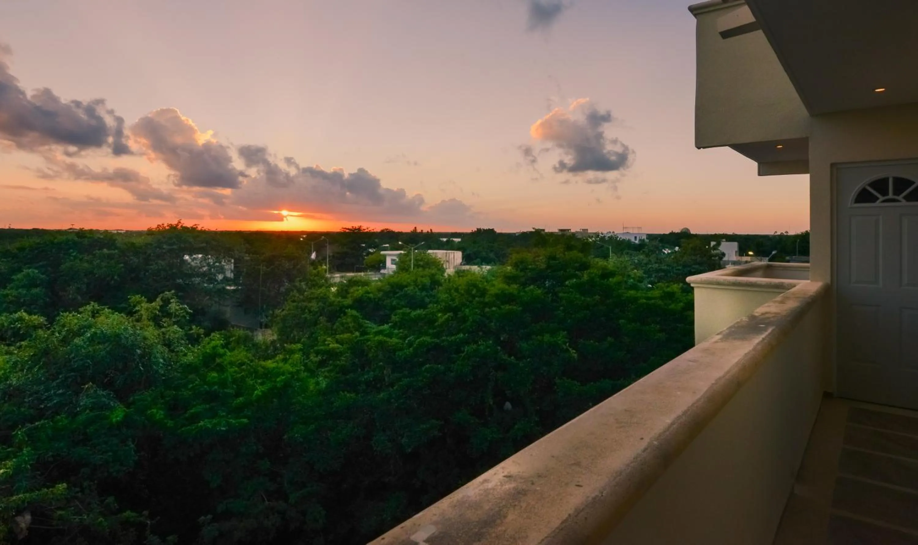 Property building in Condo Casa del Arbol