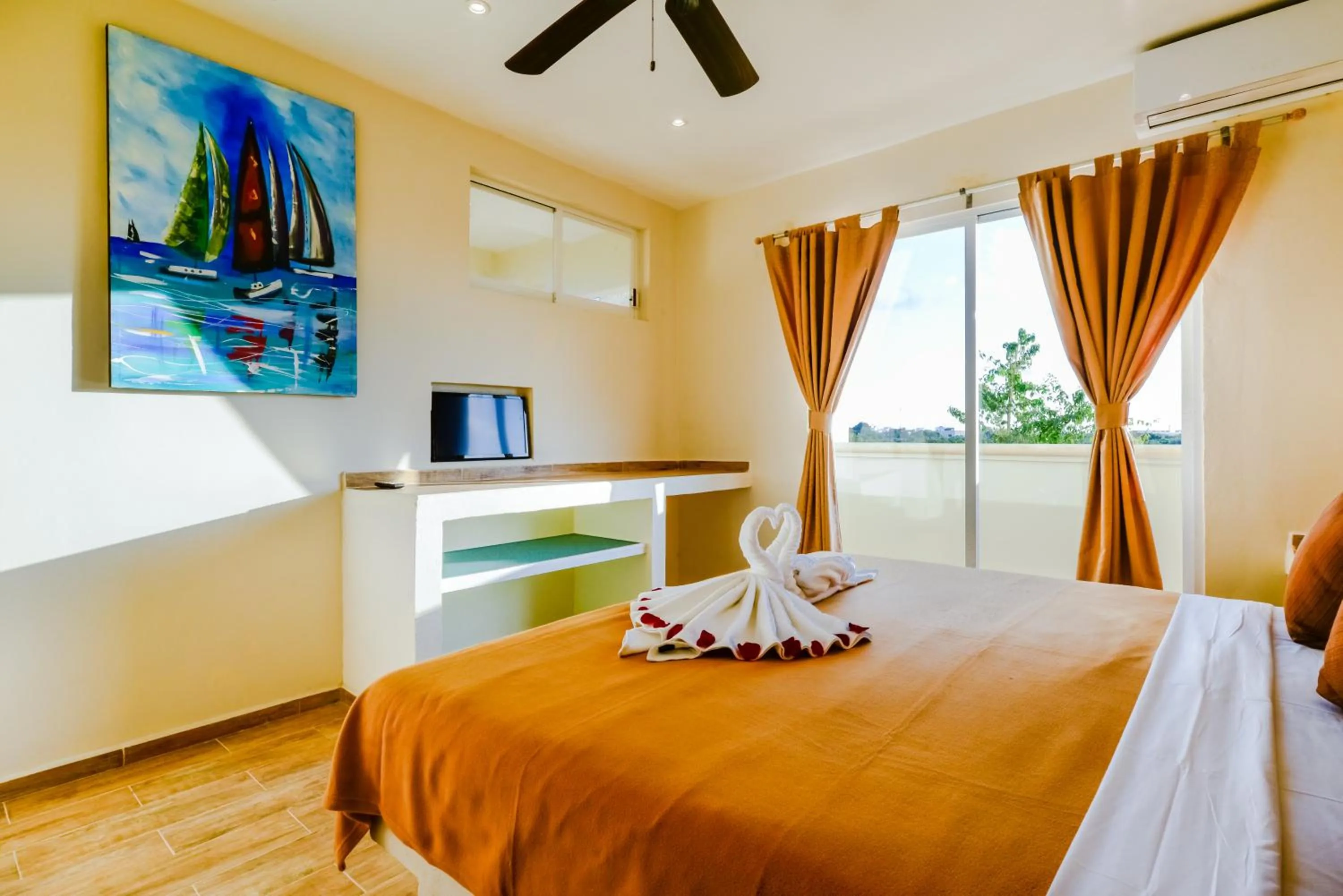 Bed in Condo Casa del Arbol