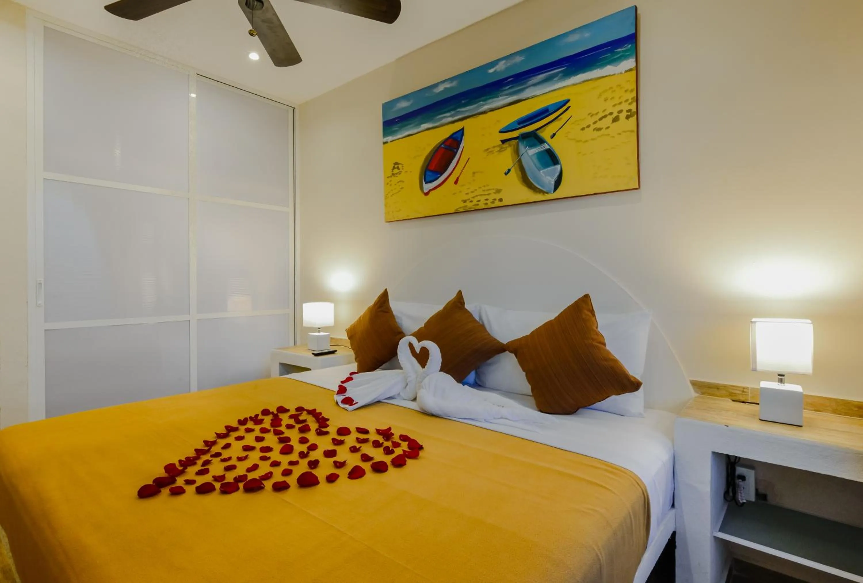 Bed in Condo Casa del Arbol