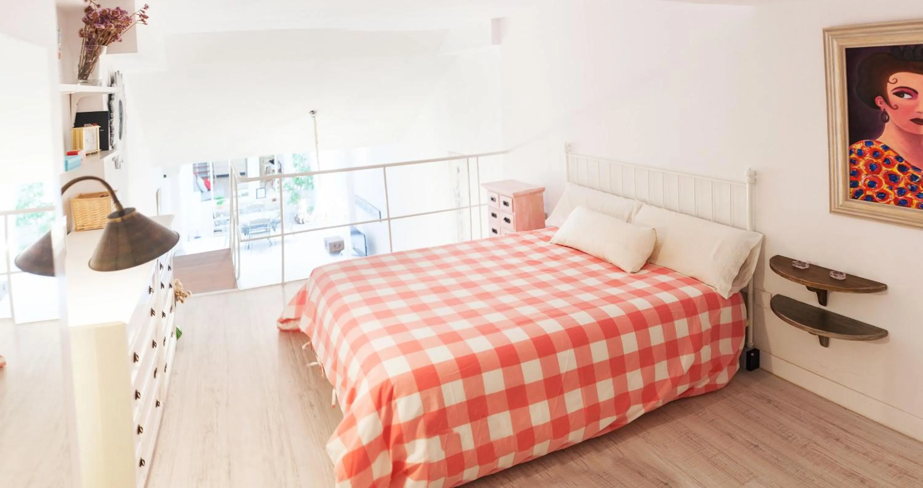 Bed in Dúplex center