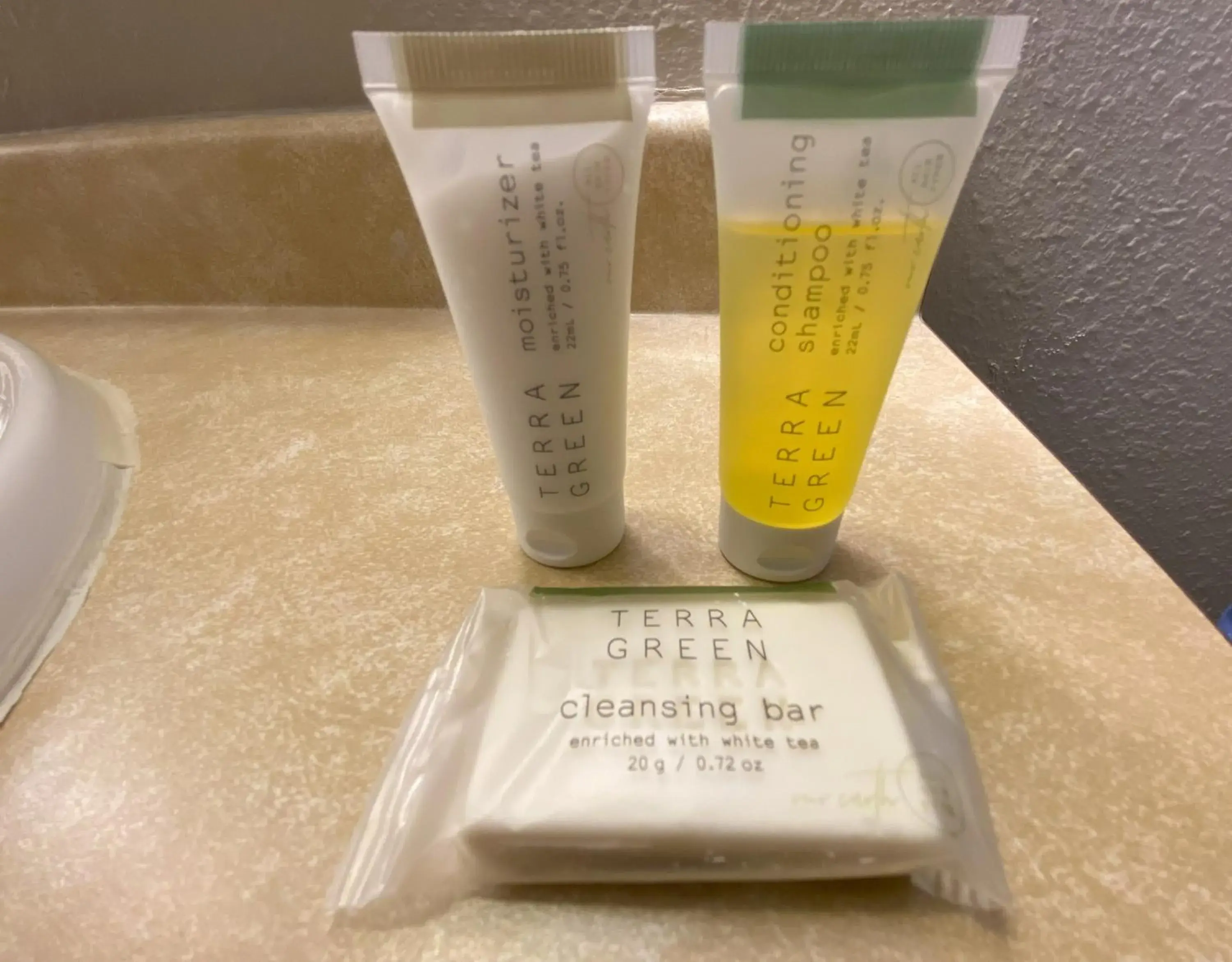 Queen Room with Two Queen Beds - Non-Smoking in Super 8 by Wyndham Green Bay Near Stadium Queen Room with Two Queen Beds - Non-Smoking in Super 8 by Wyndham Green Bay Near Stadium