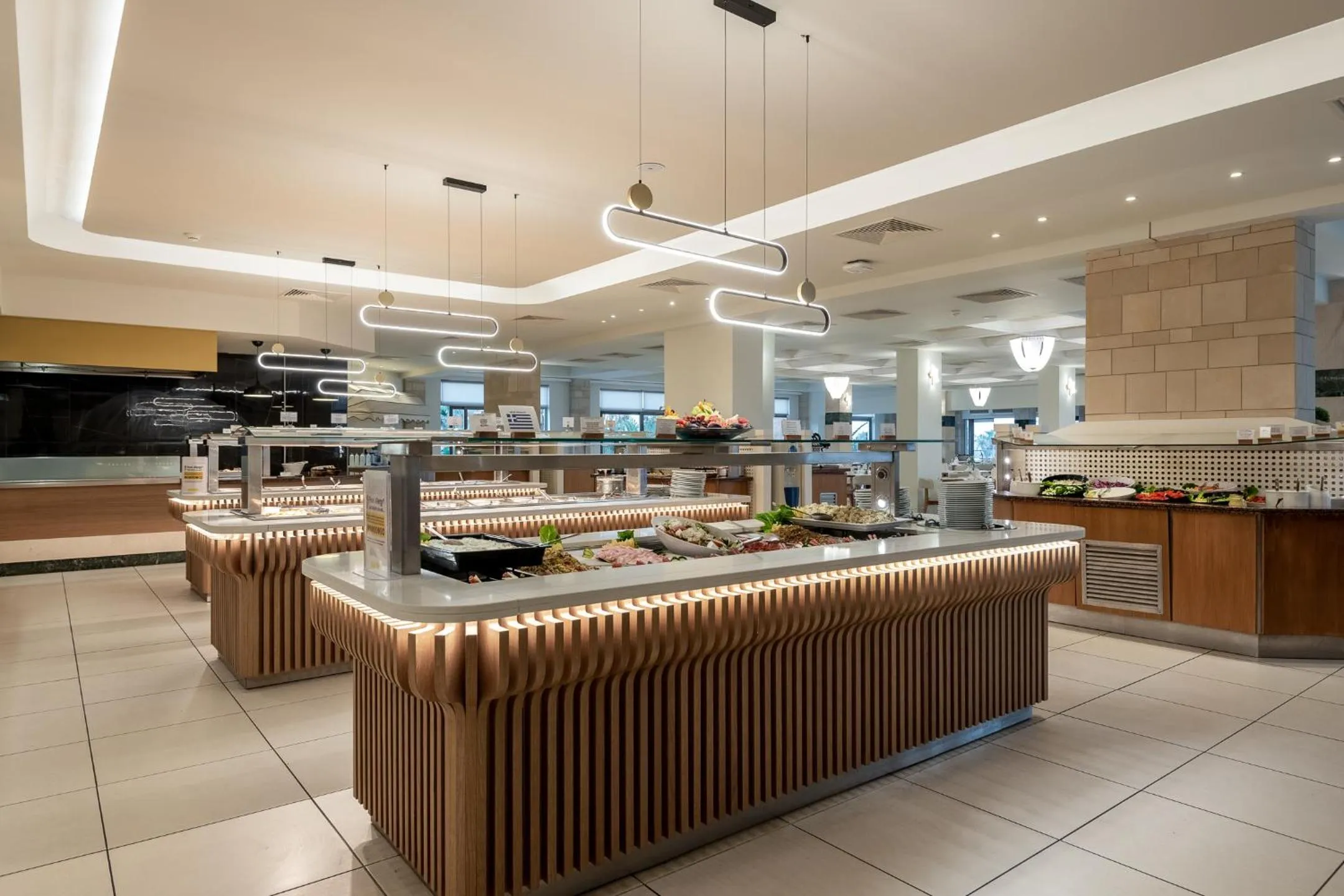 Restaurant/places to eat in Annabelle Beach Resort