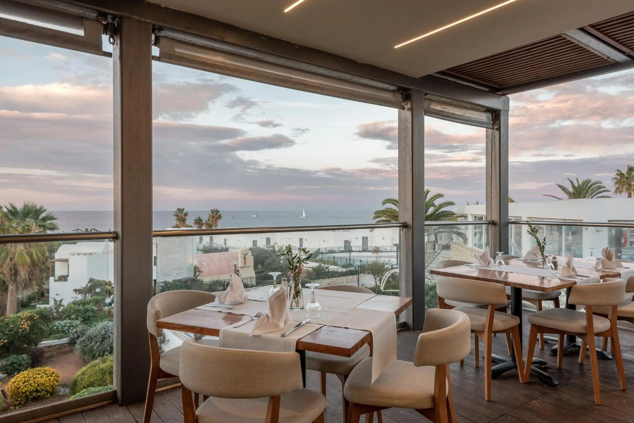 Restaurant/places to eat in Annabelle Beach Resort