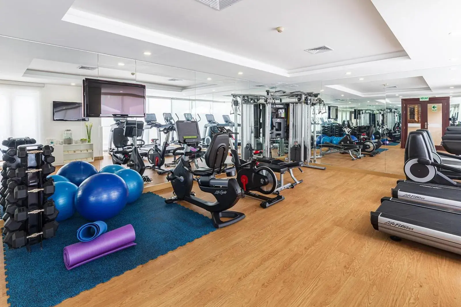 Fitness centre/facilities in Country Club Lima Hotel – The Leading Hotels of the World Fitness centre/facilities in Country Club Lima Hotel – The Leading Hotels of the World