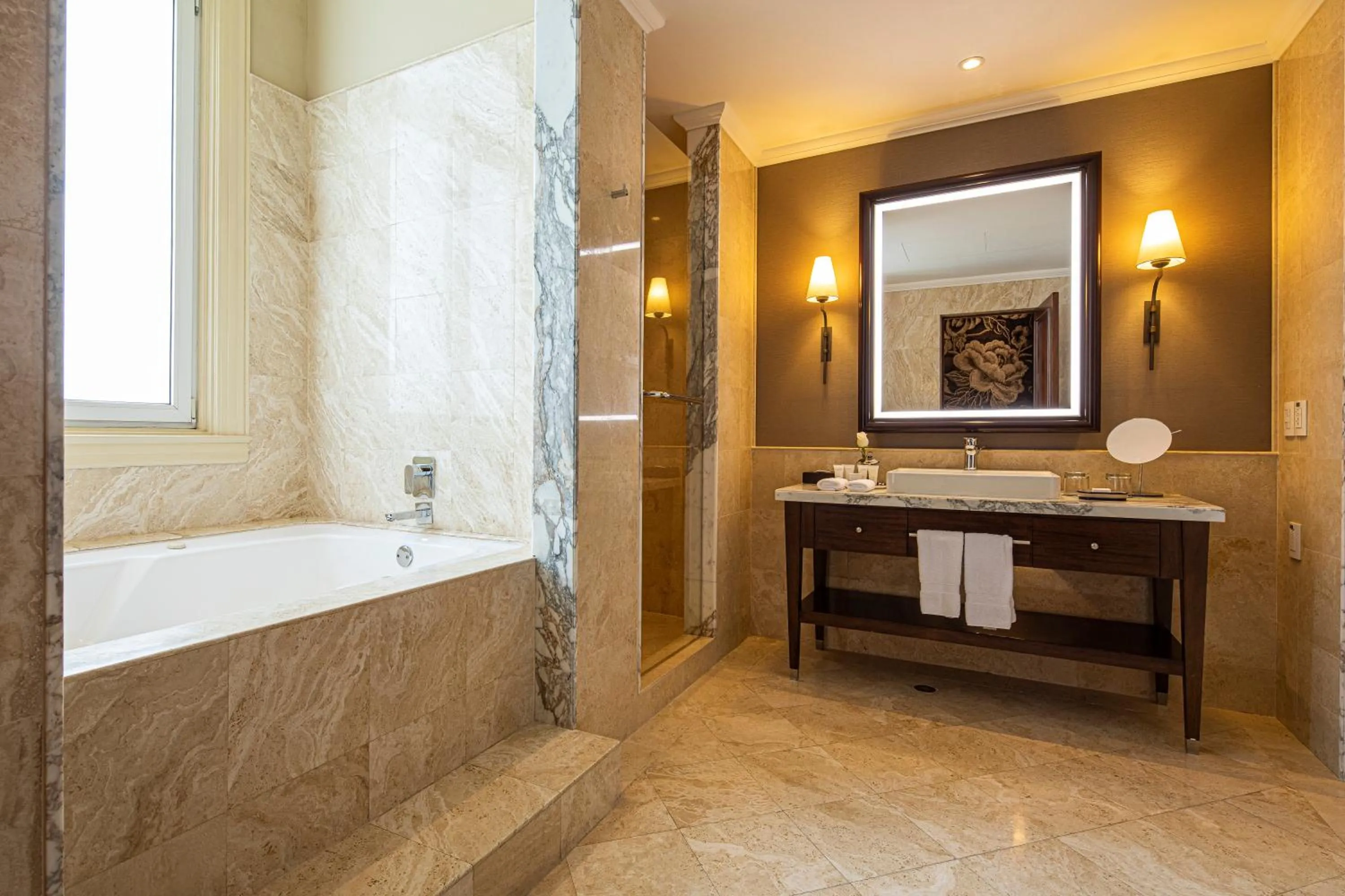 Bathroom in Country Club Lima Hotel – The Leading Hotels of the World