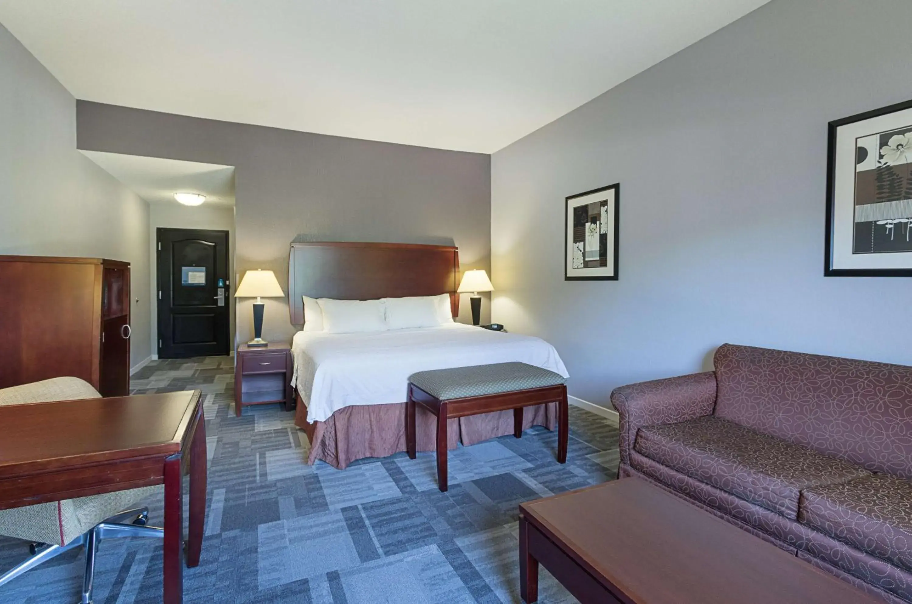 Bed in Hampton Inn and Suites Indianapolis/Brownsburg Bed in Hampton Inn and Suites Indianapolis/Brownsburg