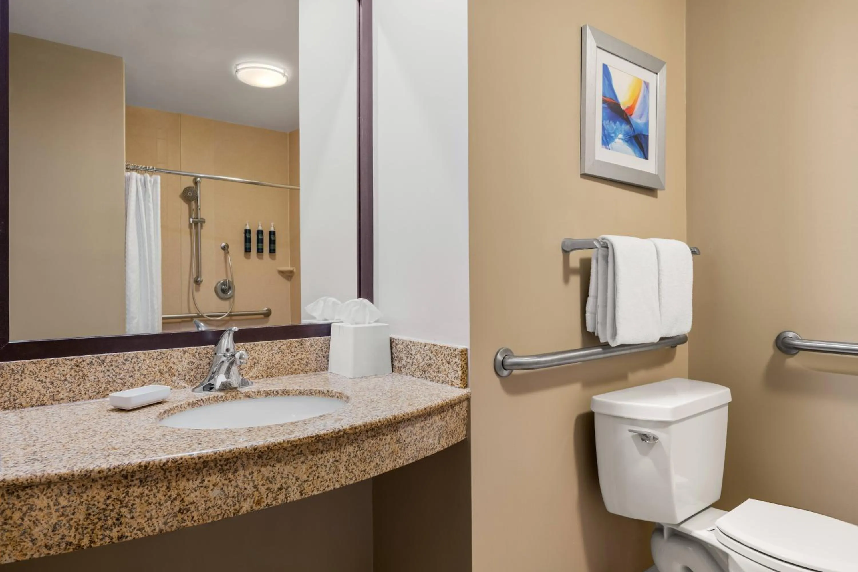 Bathroom in Four Points by Sheraton Chicago Westchester/Oak Brook