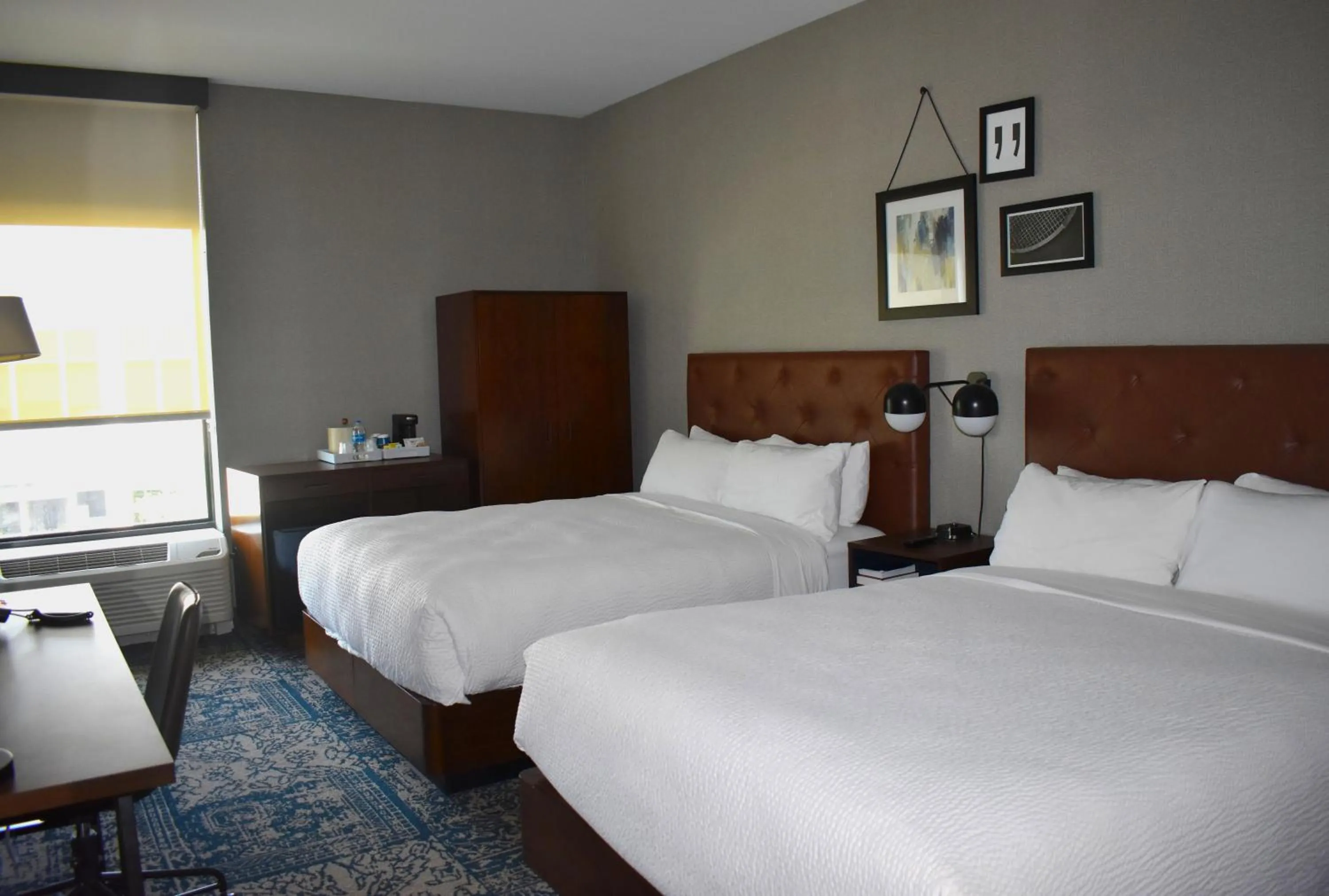 Bedroom, Bed in Four Points by Sheraton Chicago Westchester/Oak Brook