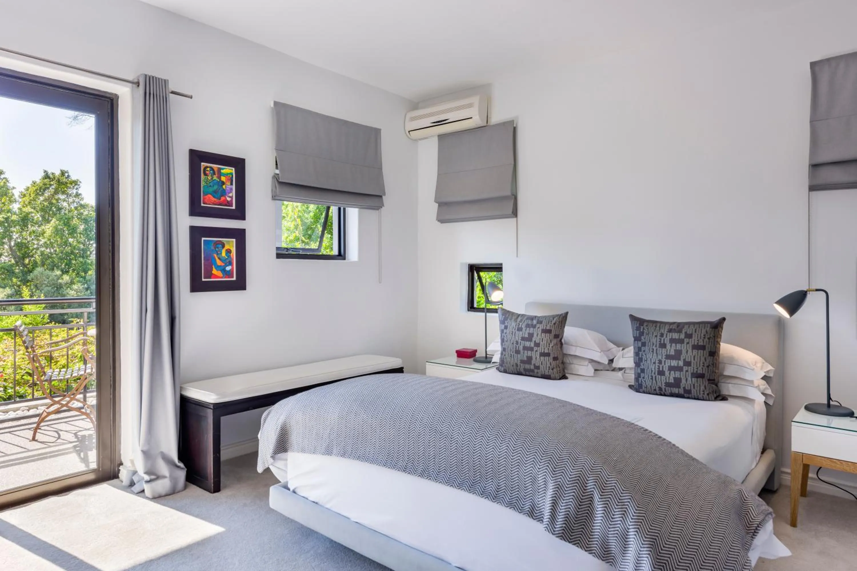 Bedroom, Bed in Kensington Place