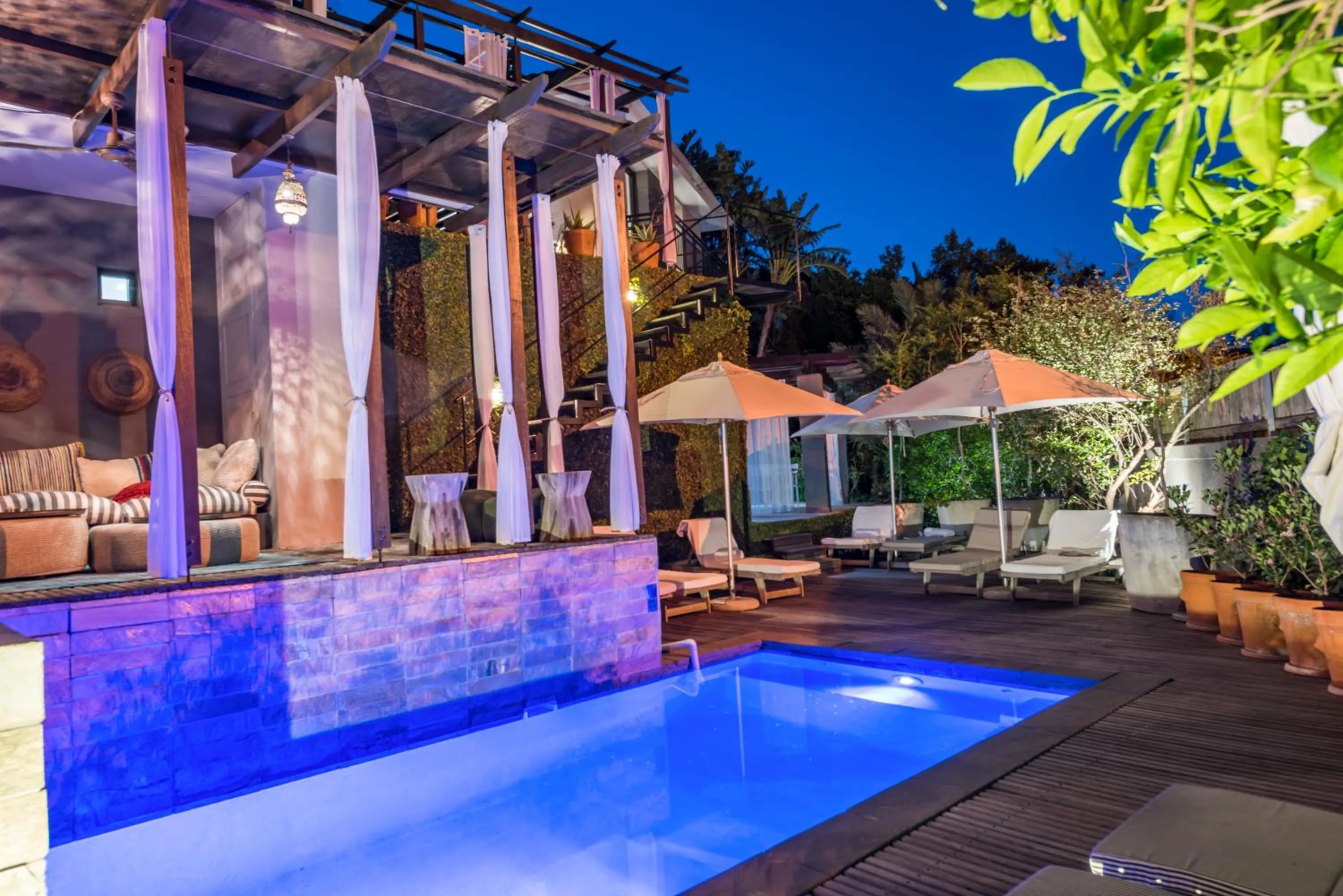 Night in Kensington Place