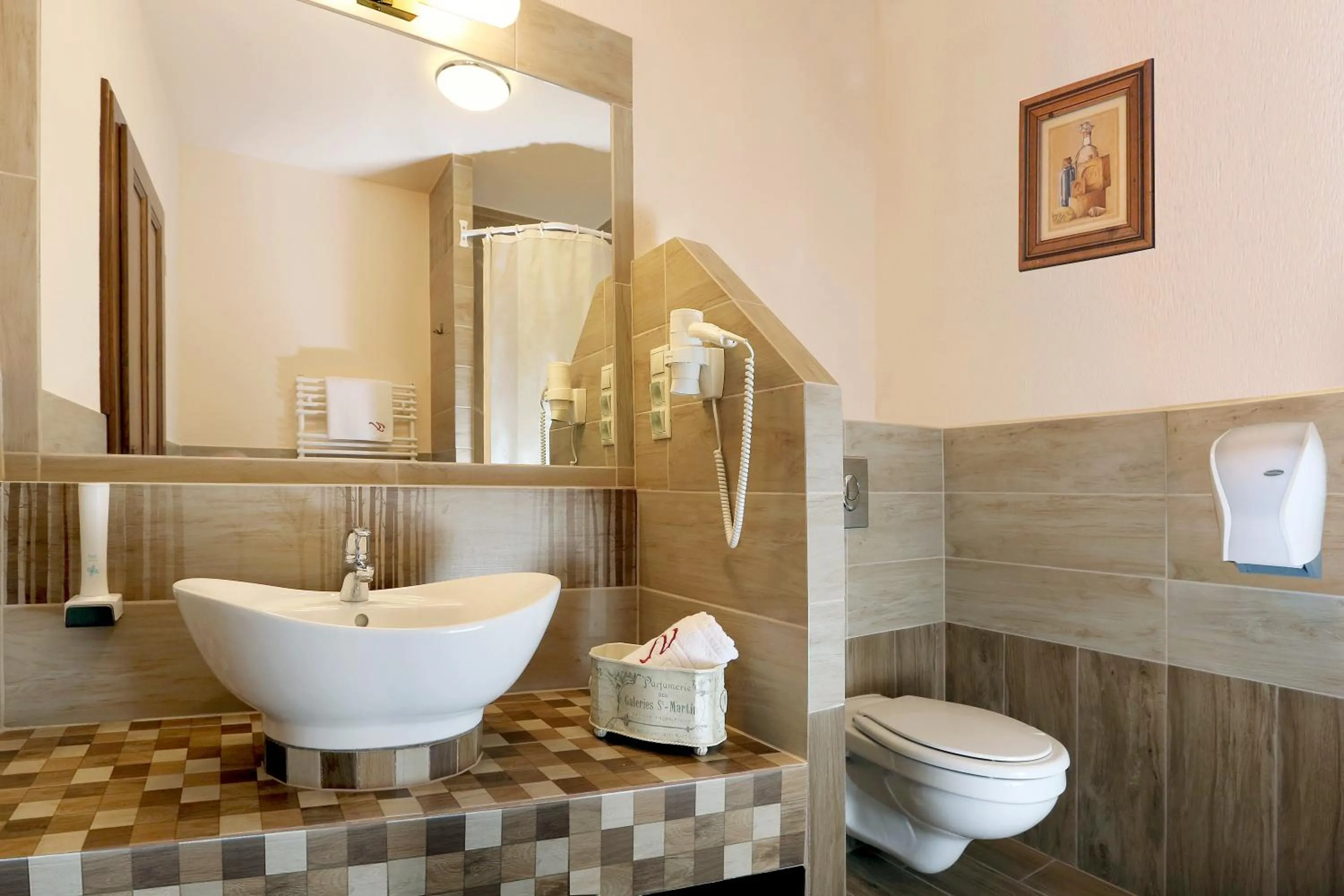 Bathroom in Família Vendégház
