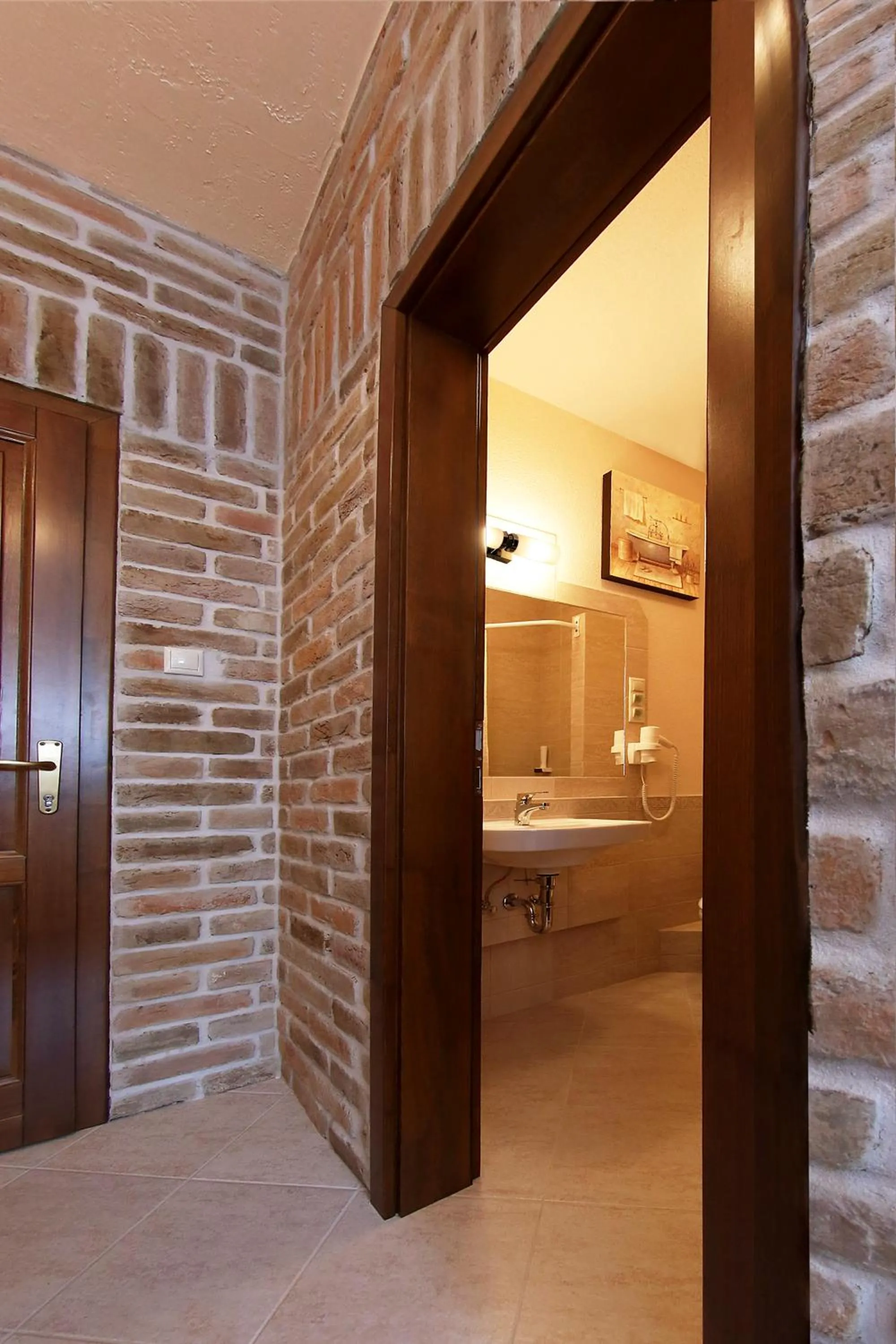 Bathroom in Família Vendégház