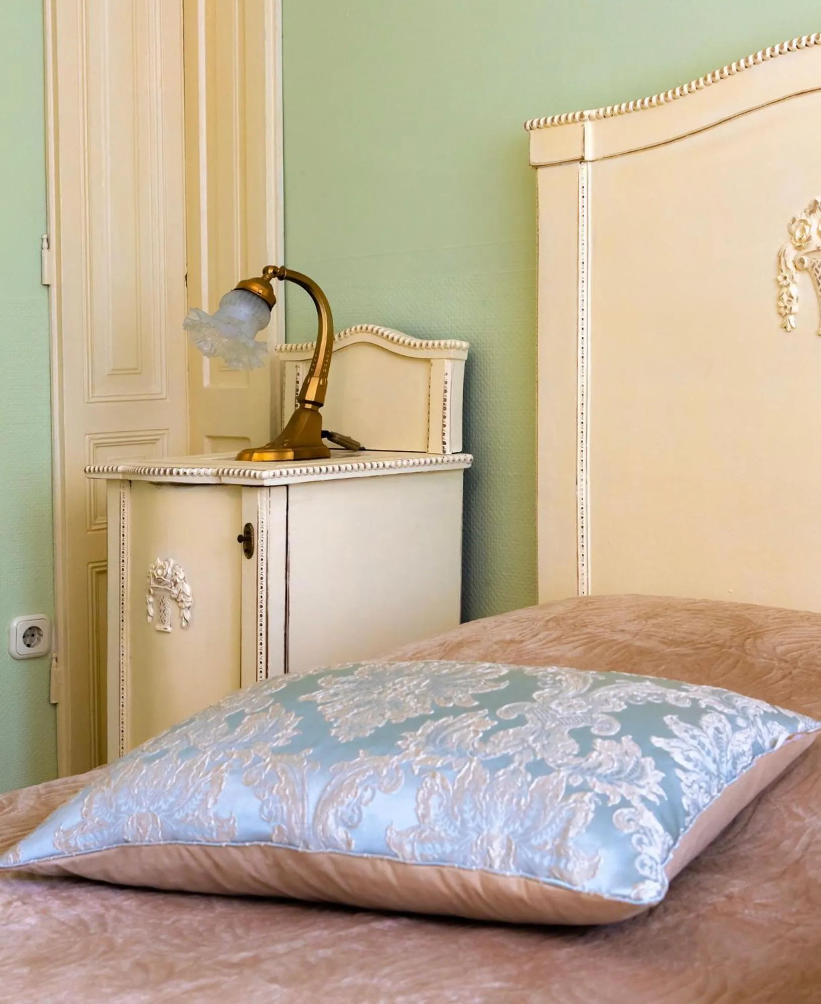 Bed in Família Vendégház