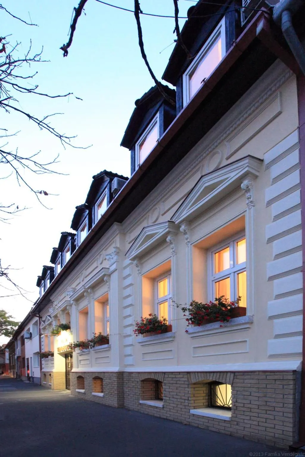 Facade/entrance in Família Vendégház