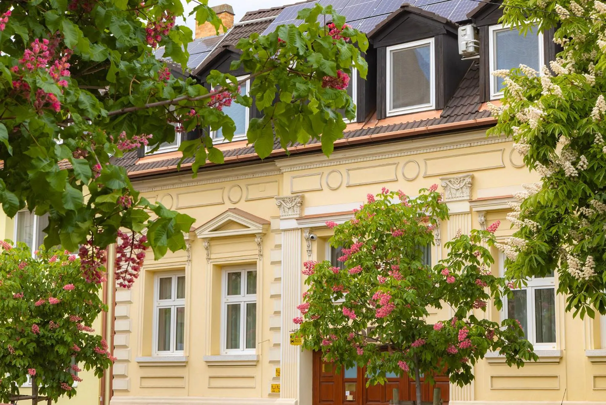 Property building in Família Vendégház