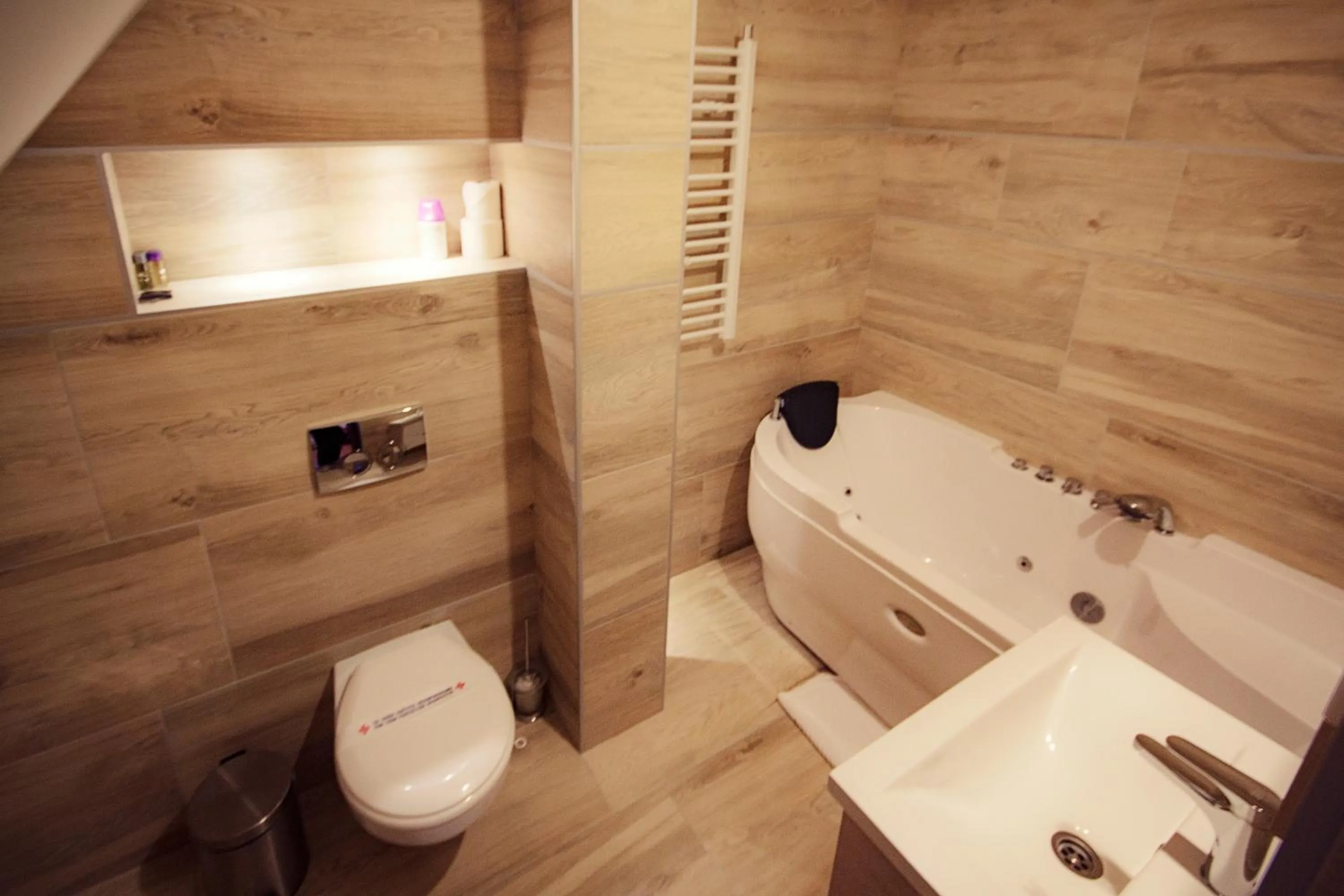 Bathroom in Hotel Junior