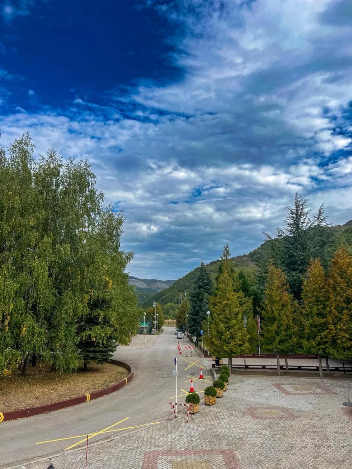 Property building in Hotel Junior