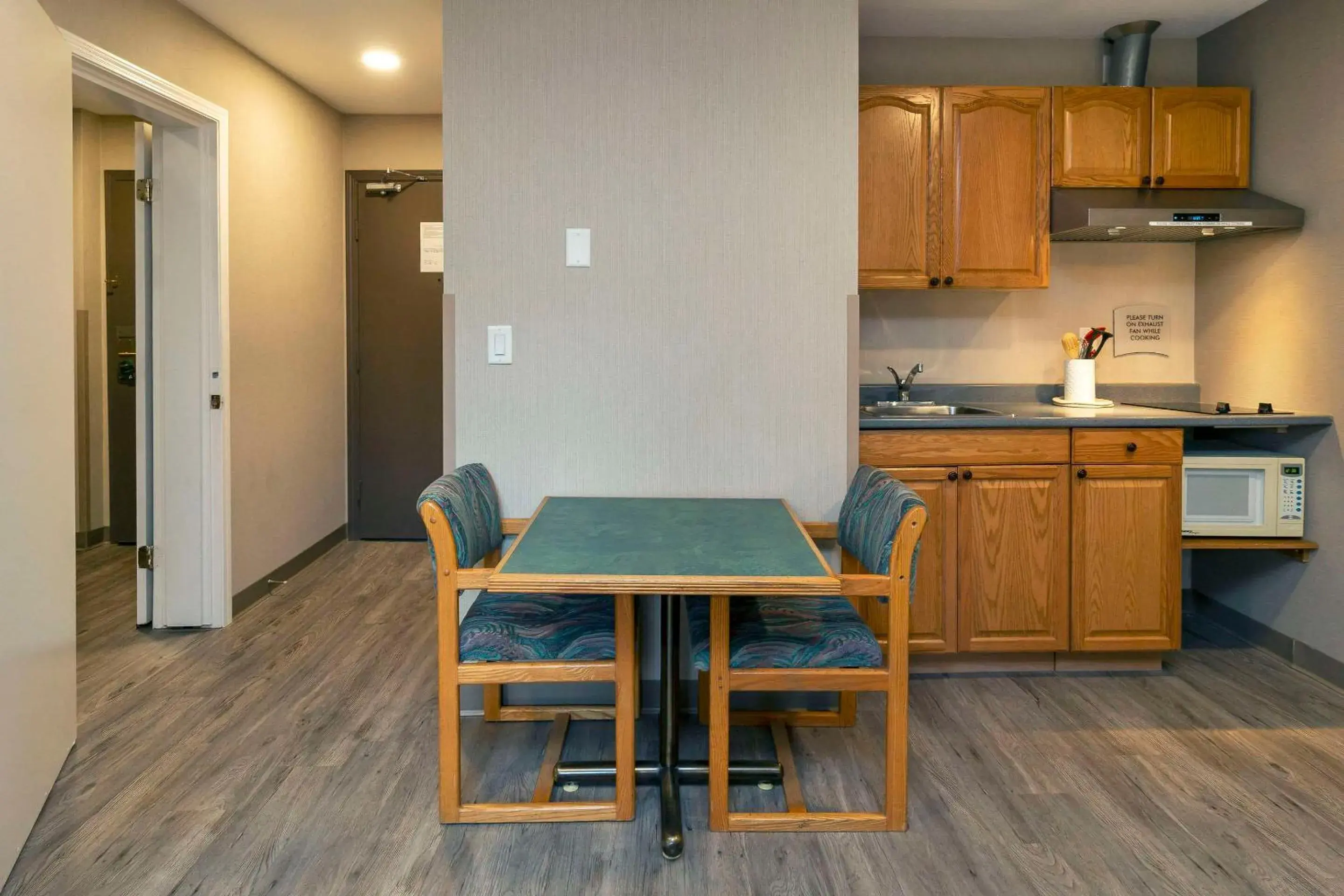 Bedroom in Quality Inn & Suites Bedroom in Quality Inn & Suites